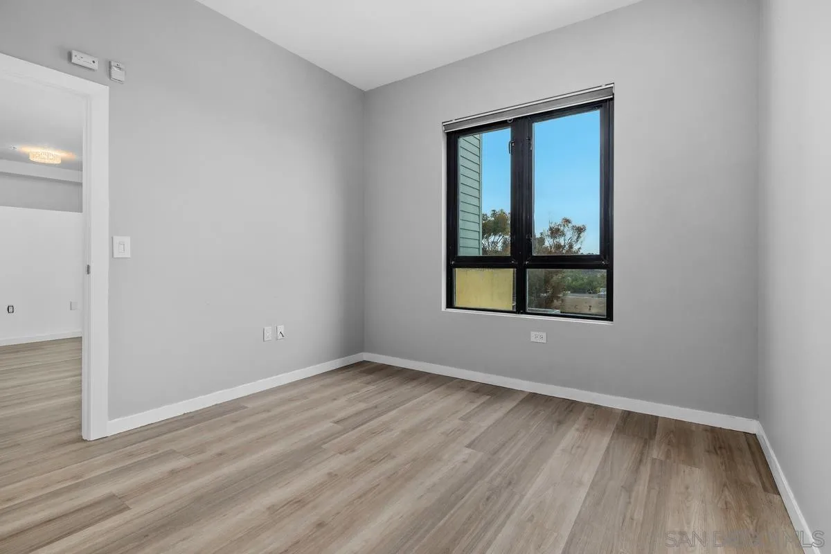 https://cdn.realtyfeed.com/cdn/127/260019296/906f0bdced920971908e759bb57525e7.webp