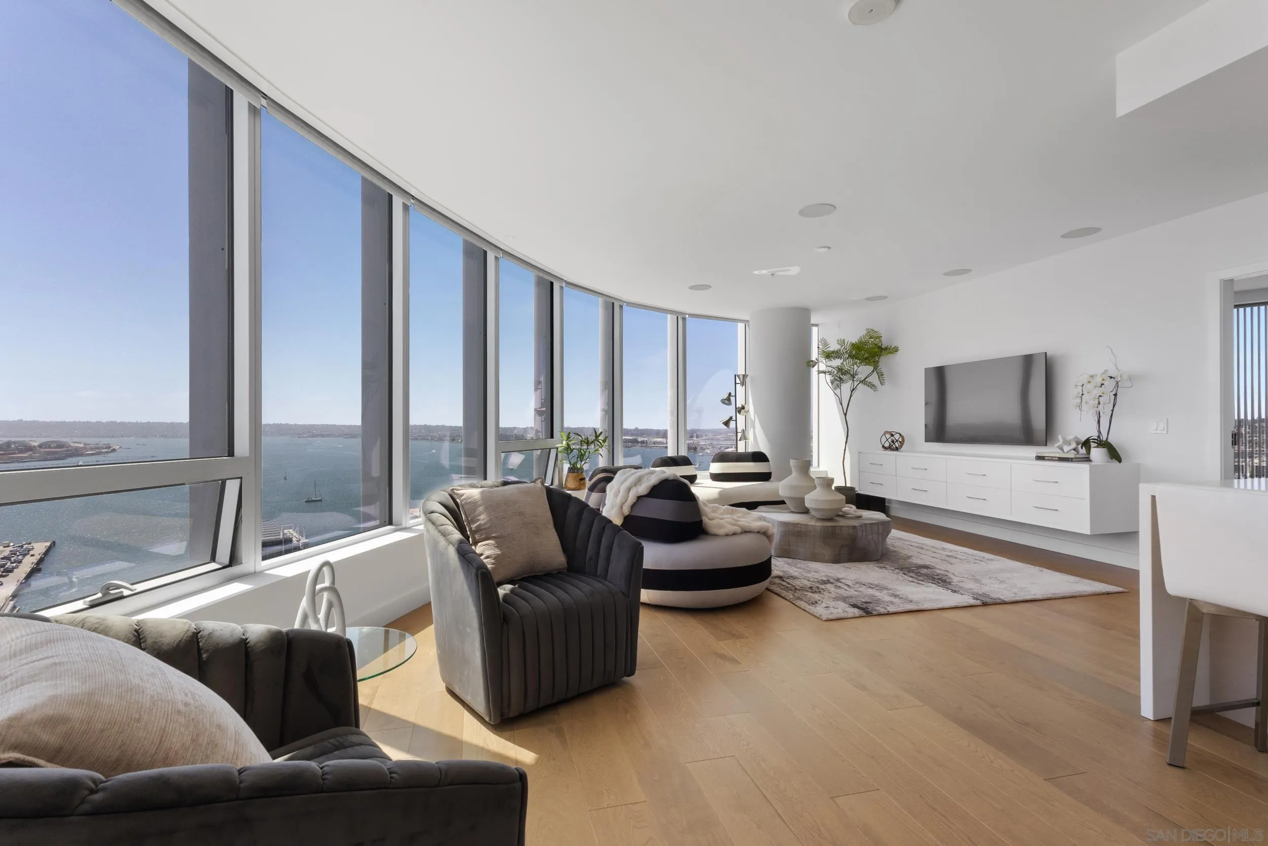 Photo #11: 260019298 Listing: Photo #11