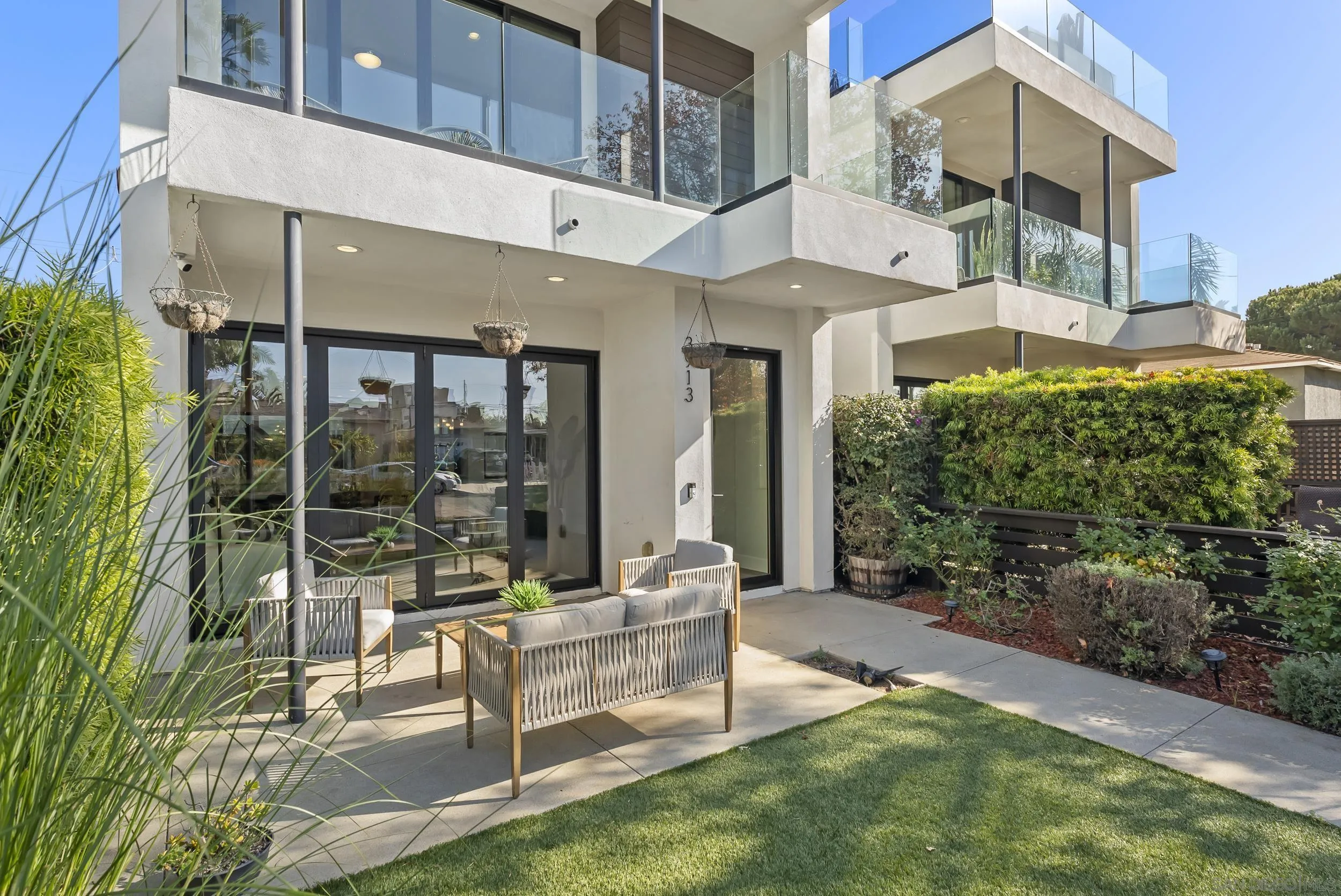 https://cdn.realtyfeed.com/cdn/127/2600193/5515886a9c4d3fb01bb2424009152735.webp