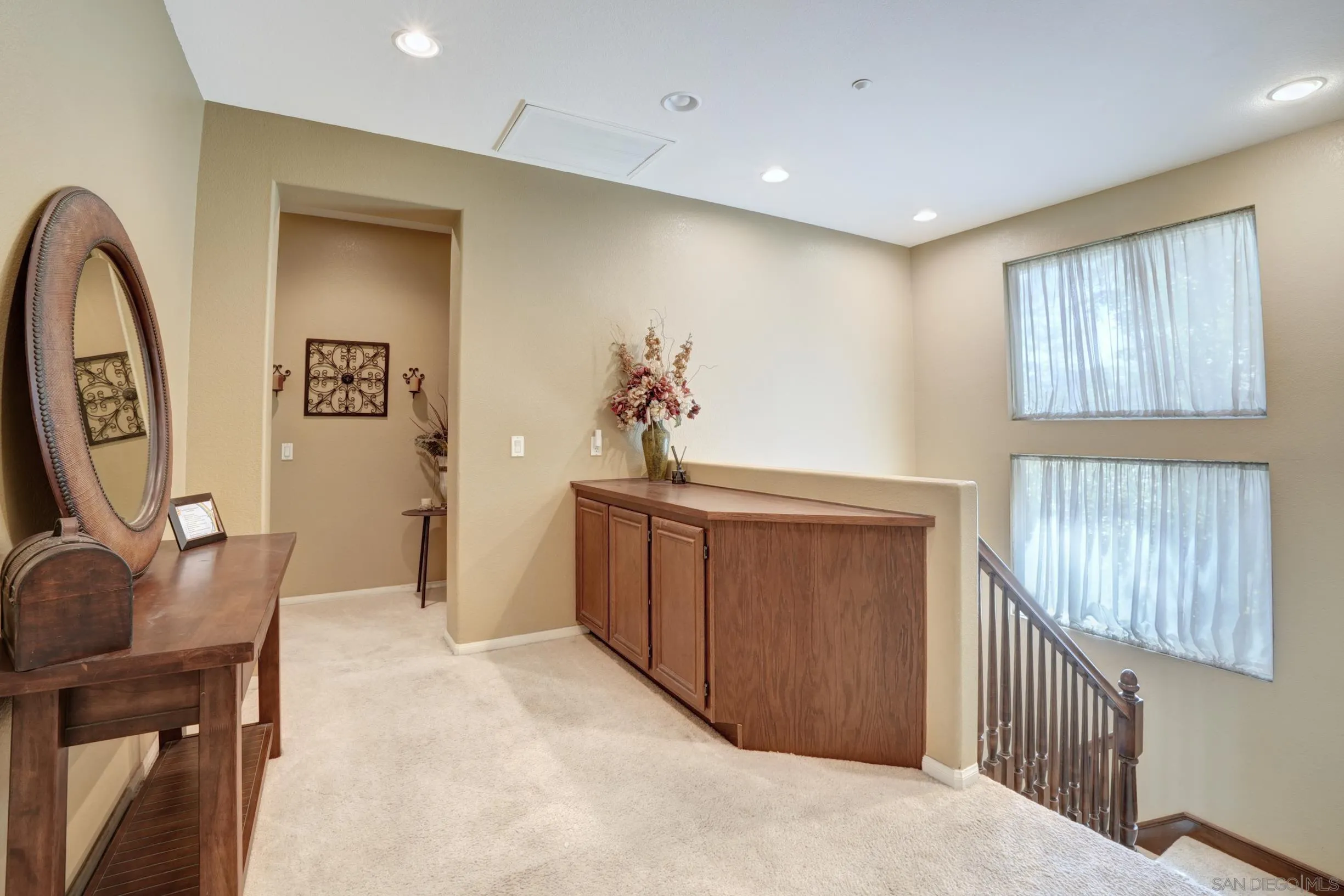 https://cdn.realtyfeed.com/cdn/127/260019303/068688c3823cb0c480583109189d70be.webp