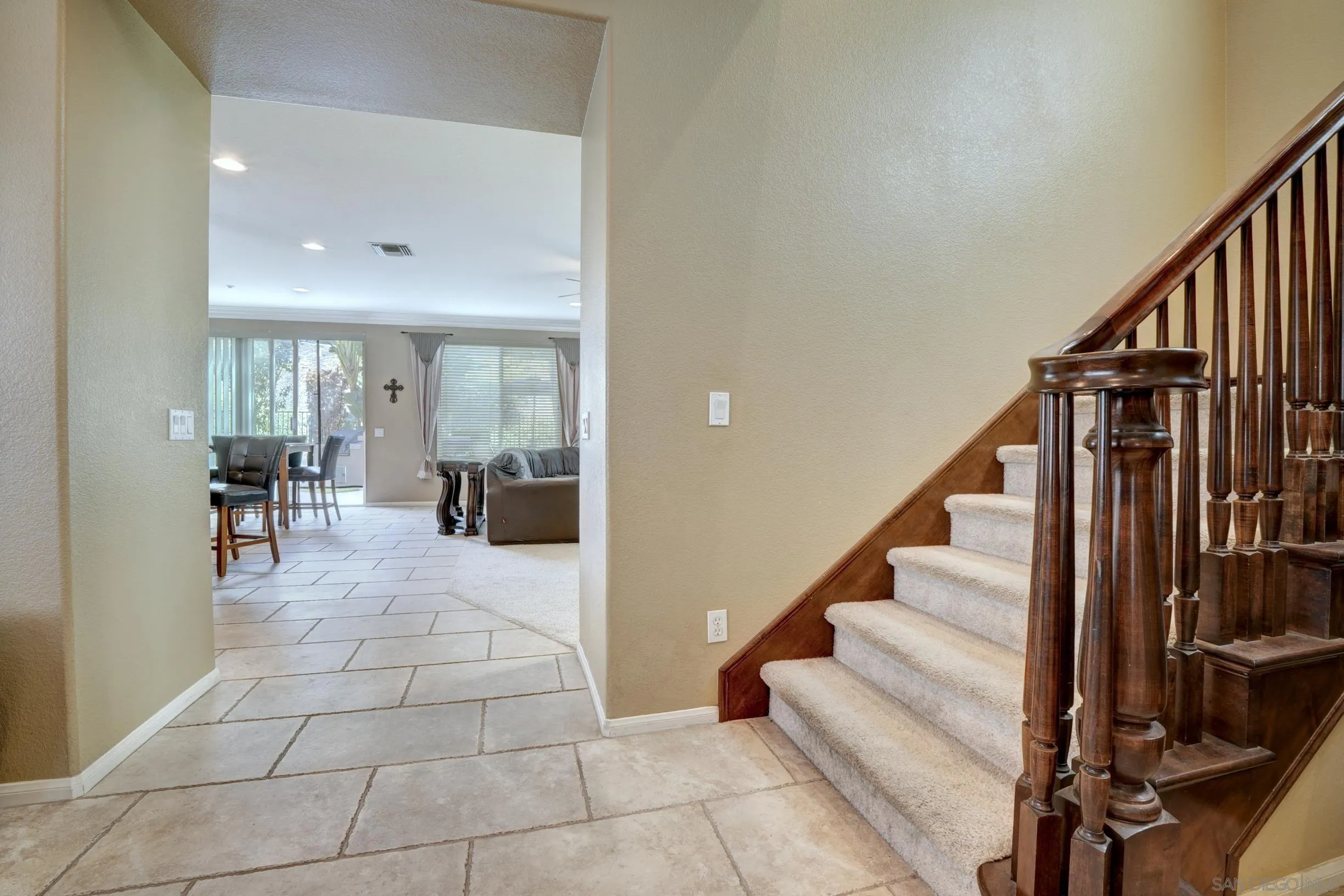 https://cdn.realtyfeed.com/cdn/127/260019303/2f8a6c64b4cd85c3e980db1a7e2104e0.webp