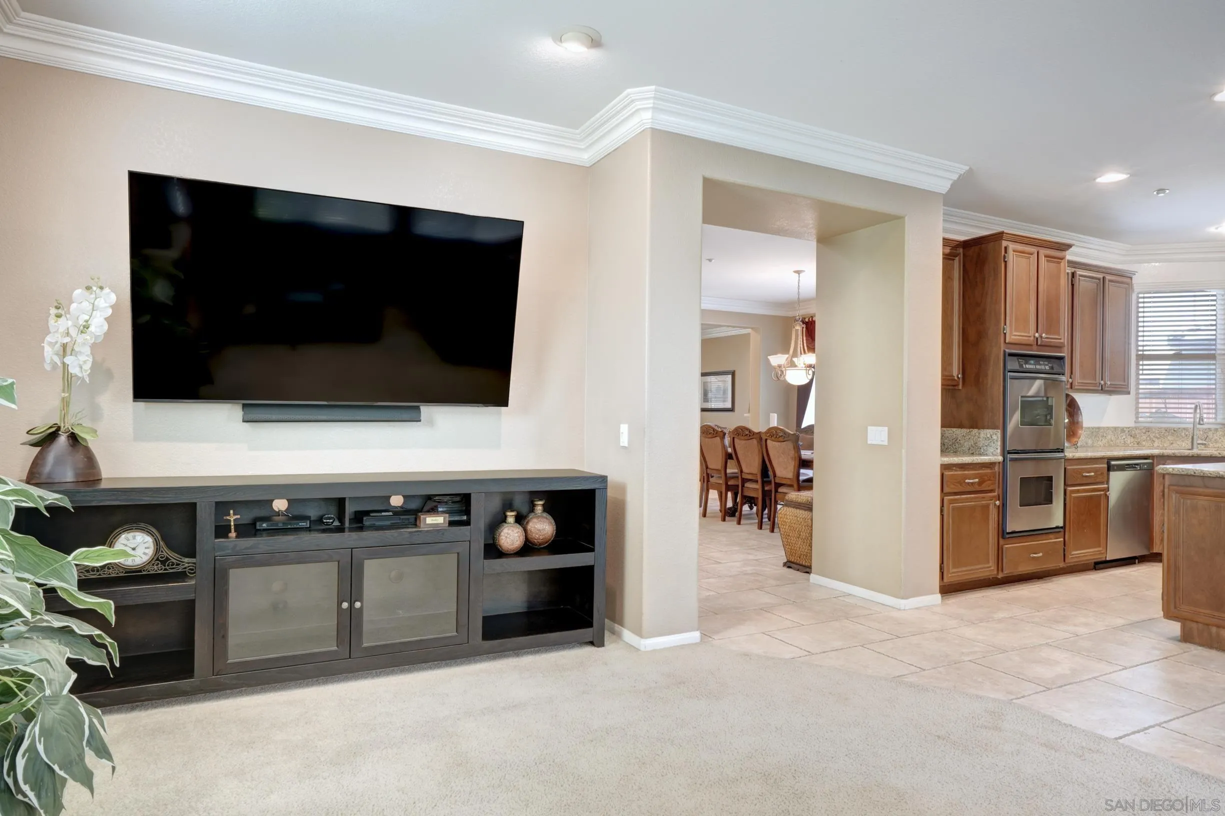 https://cdn.realtyfeed.com/cdn/127/260019303/7dd51b5868385a7f30a545722922e155.webp