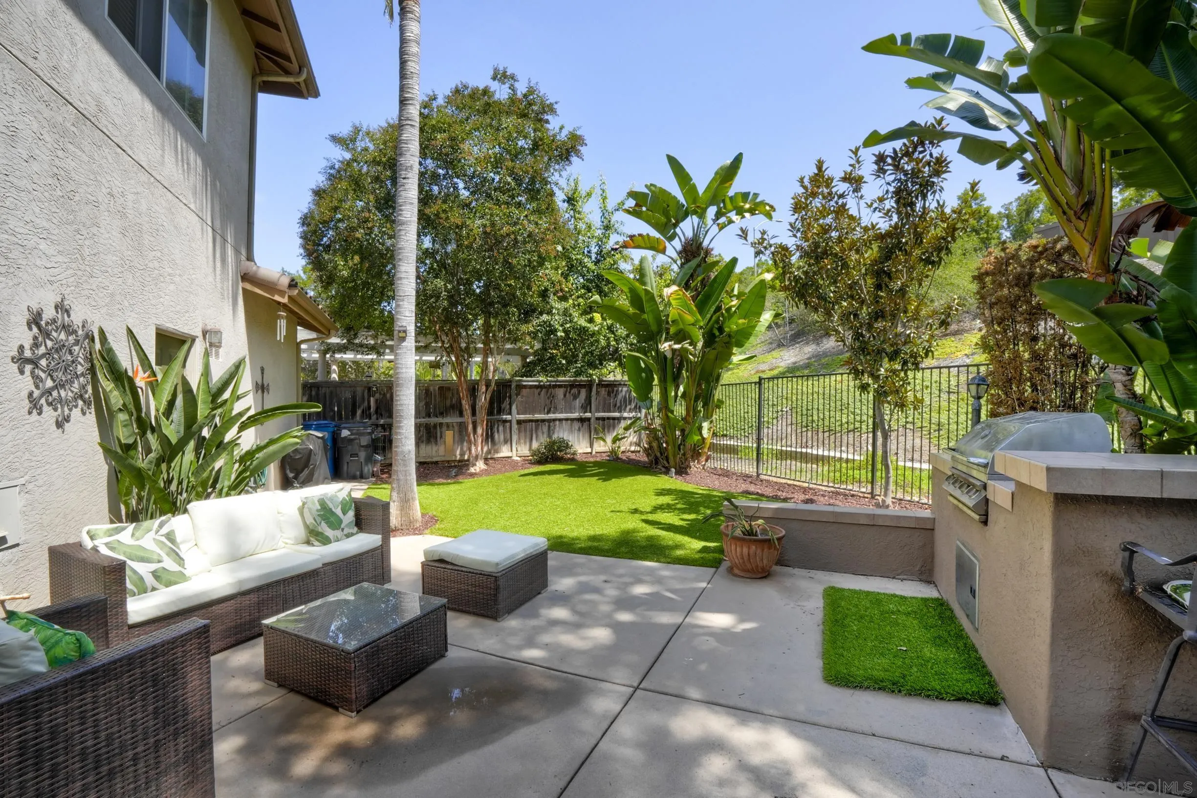 https://cdn.realtyfeed.com/cdn/127/260019303/dc0b4a1861ff252b422f34566a2ddde1.webp