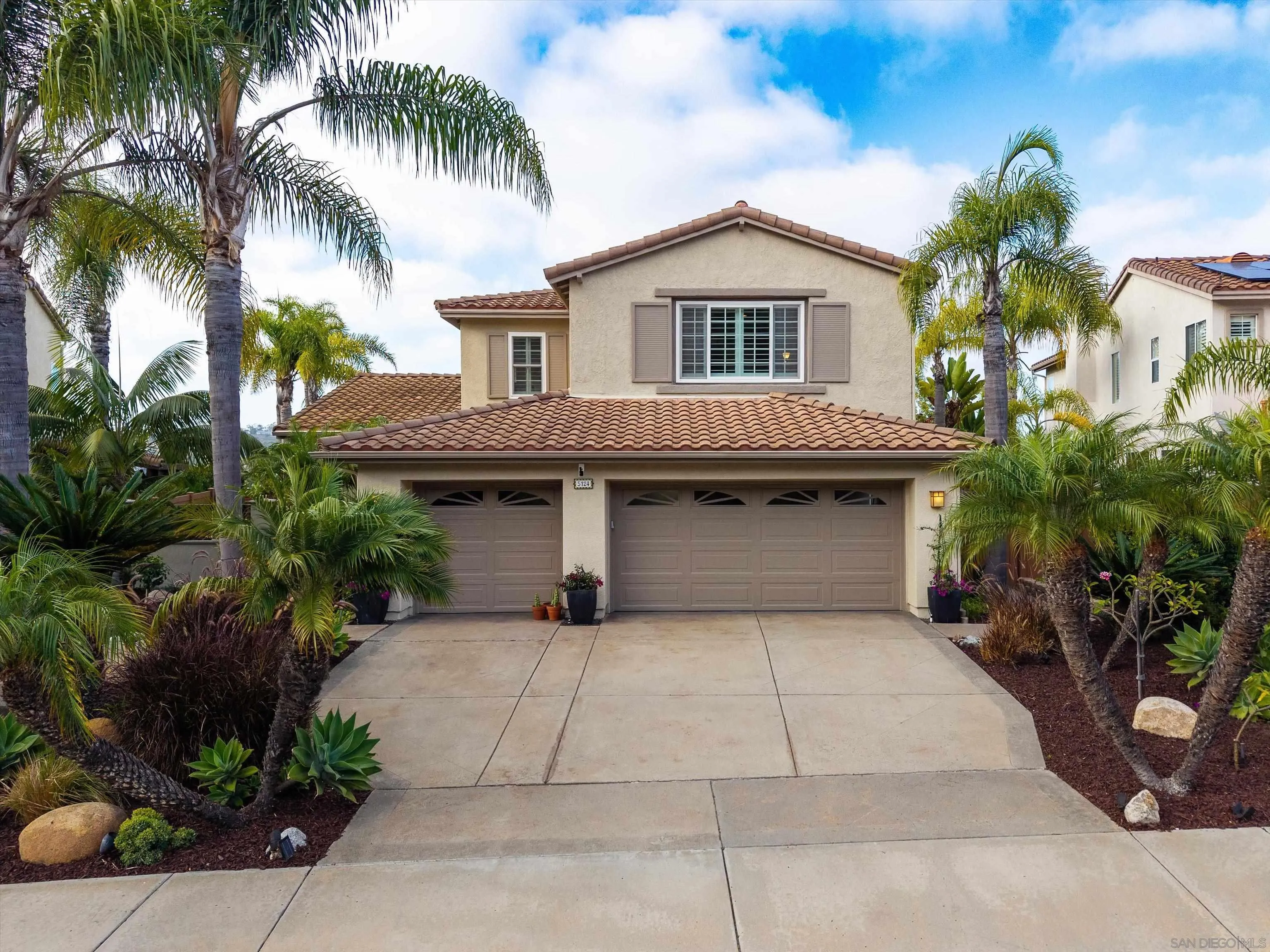 https://cdn.realtyfeed.com/cdn/127/260019304/195746ba5cc332fe660287edaedb9adf.webp