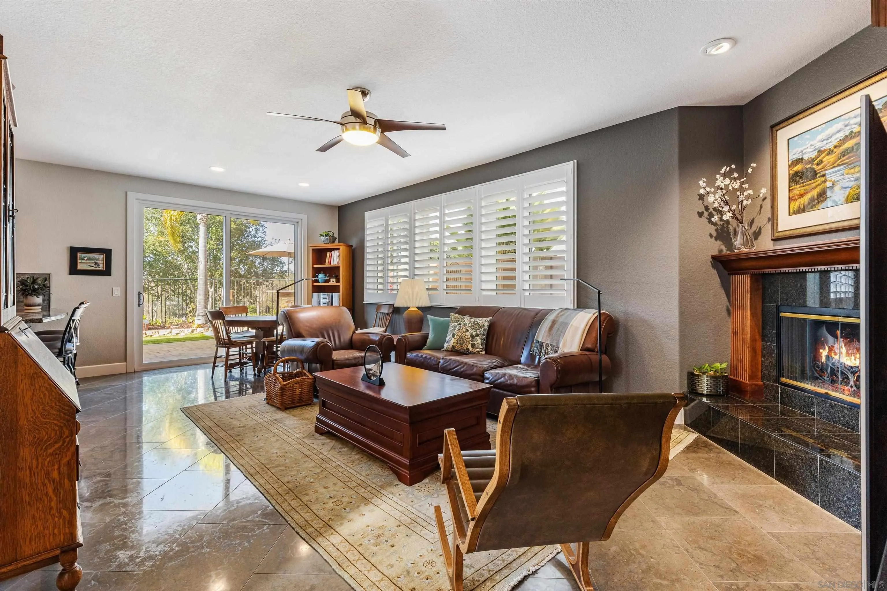 https://cdn.realtyfeed.com/cdn/127/260019304/28d2e40a42115b7ceb91bc12e2b16e92.webp