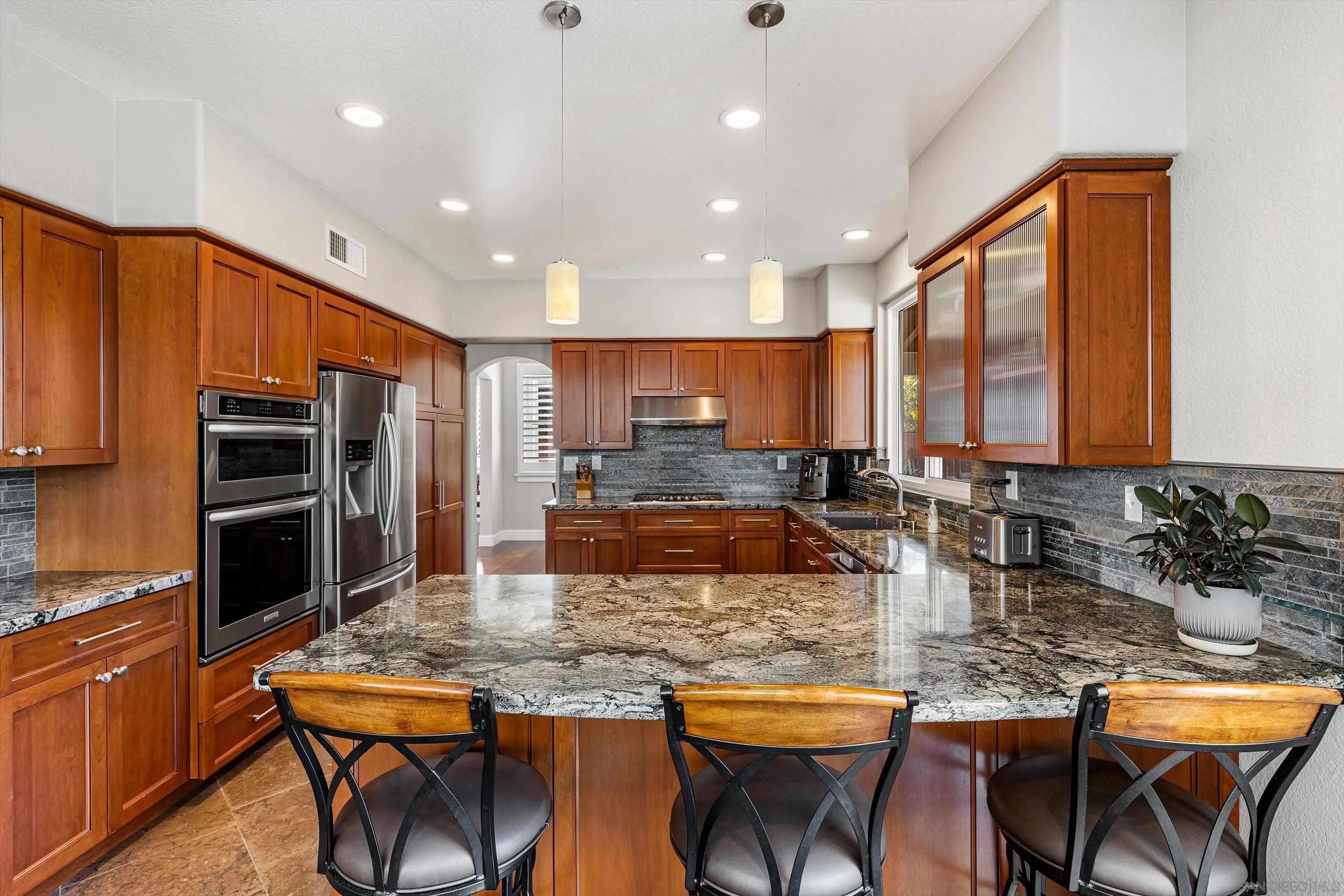 https://cdn.realtyfeed.com/cdn/127/260019304/379d49300012164dbd78e65eea5c9536.webp