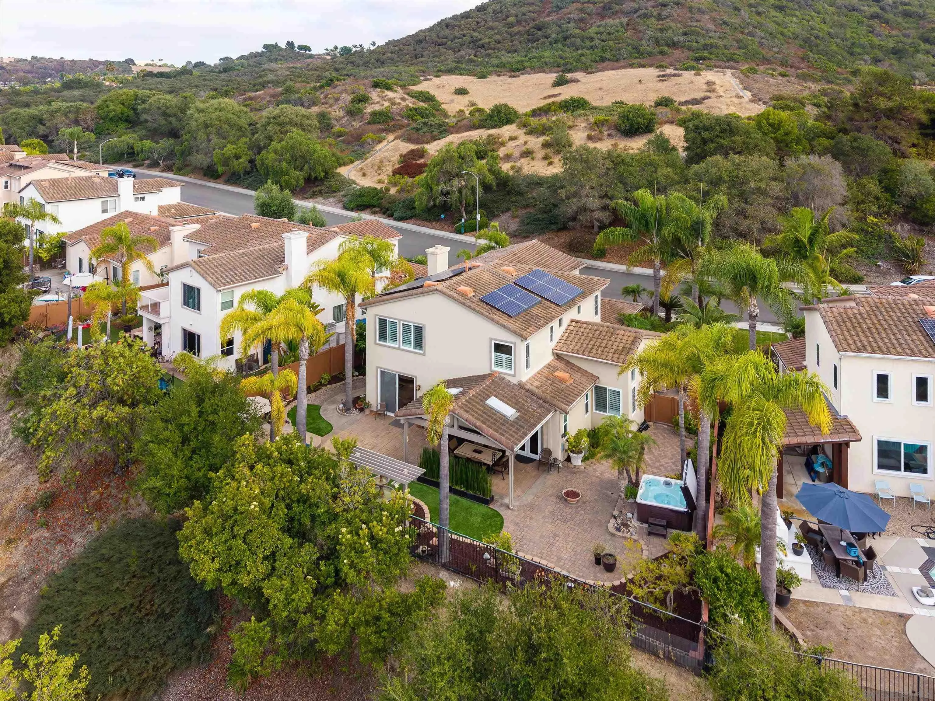 https://cdn.realtyfeed.com/cdn/127/260019304/8b3fba2724506a21ecd4967deb3ee095.webp