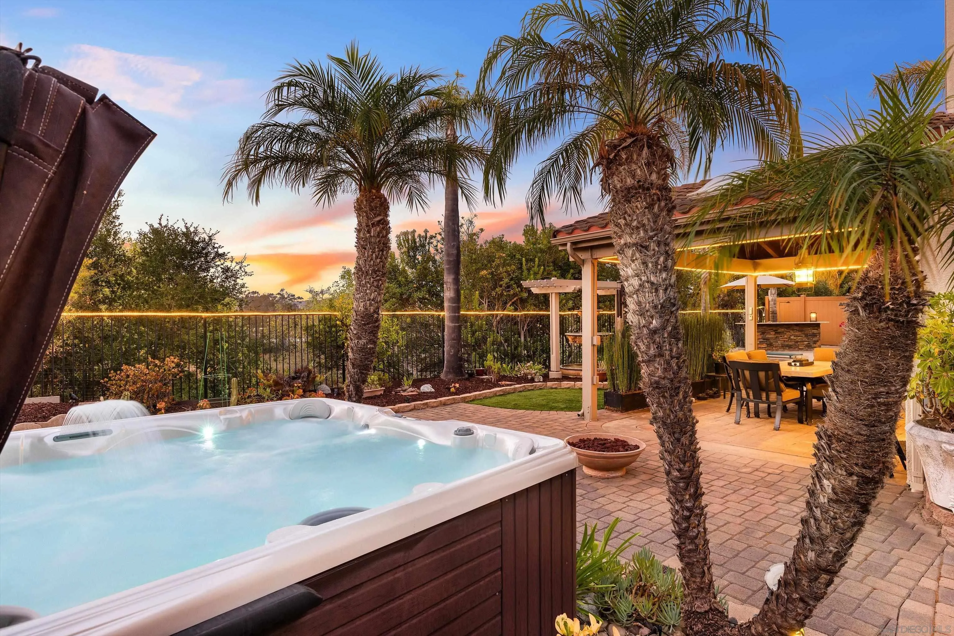 https://cdn.realtyfeed.com/cdn/127/260019304/baf68bb3a14f6653e1adac5ea9feb499.webp