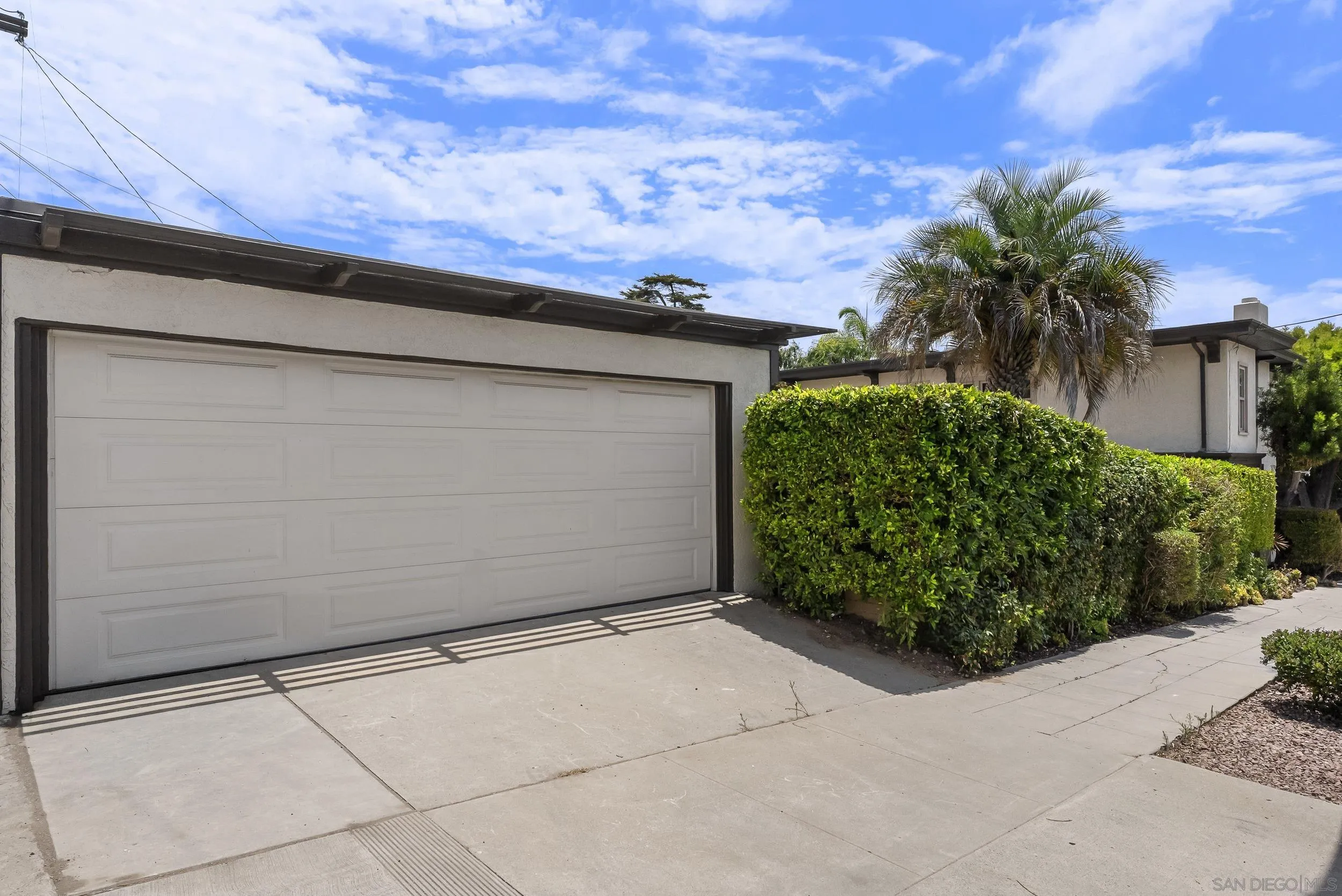 https://cdn.realtyfeed.com/cdn/127/260019305/2b7acdabae8b3e7354bc91b6cefd6898.webp