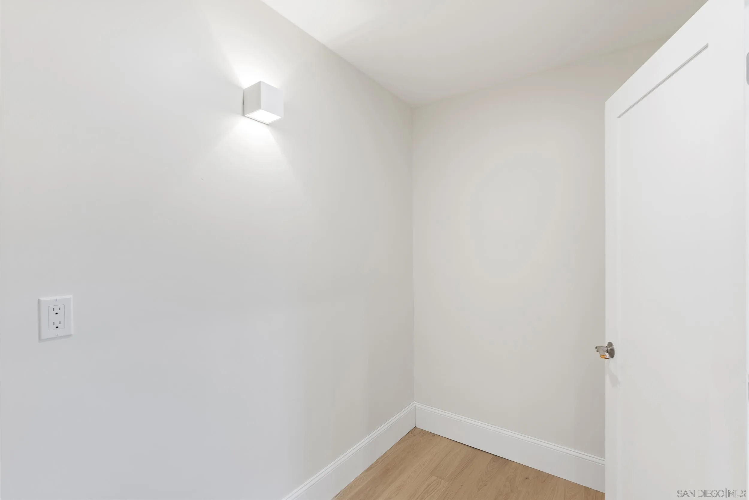 https://cdn.realtyfeed.com/cdn/127/260019305/624a1b072f4ee0e9c04d4f8cce3056c0.webp