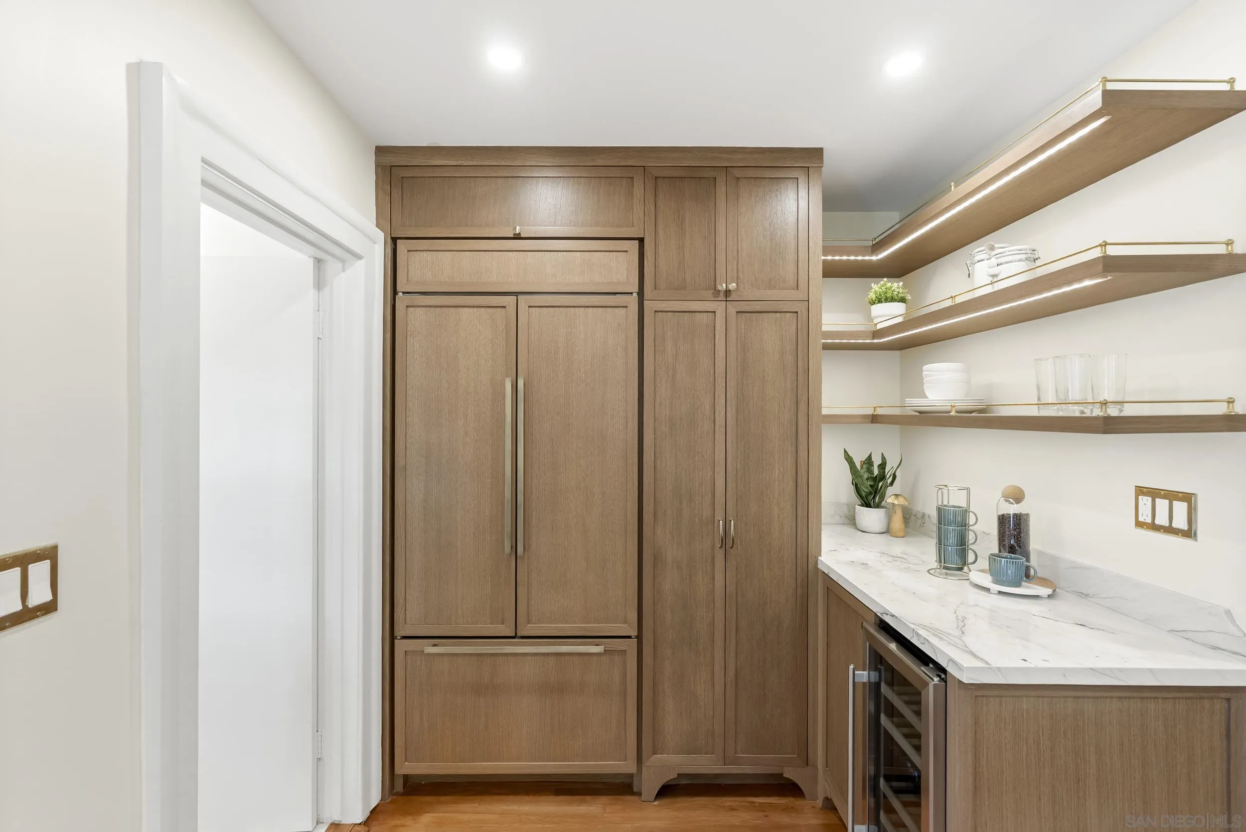 https://cdn.realtyfeed.com/cdn/127/260019305/80be1361ad5dd3783436b35dbf581cac.webp