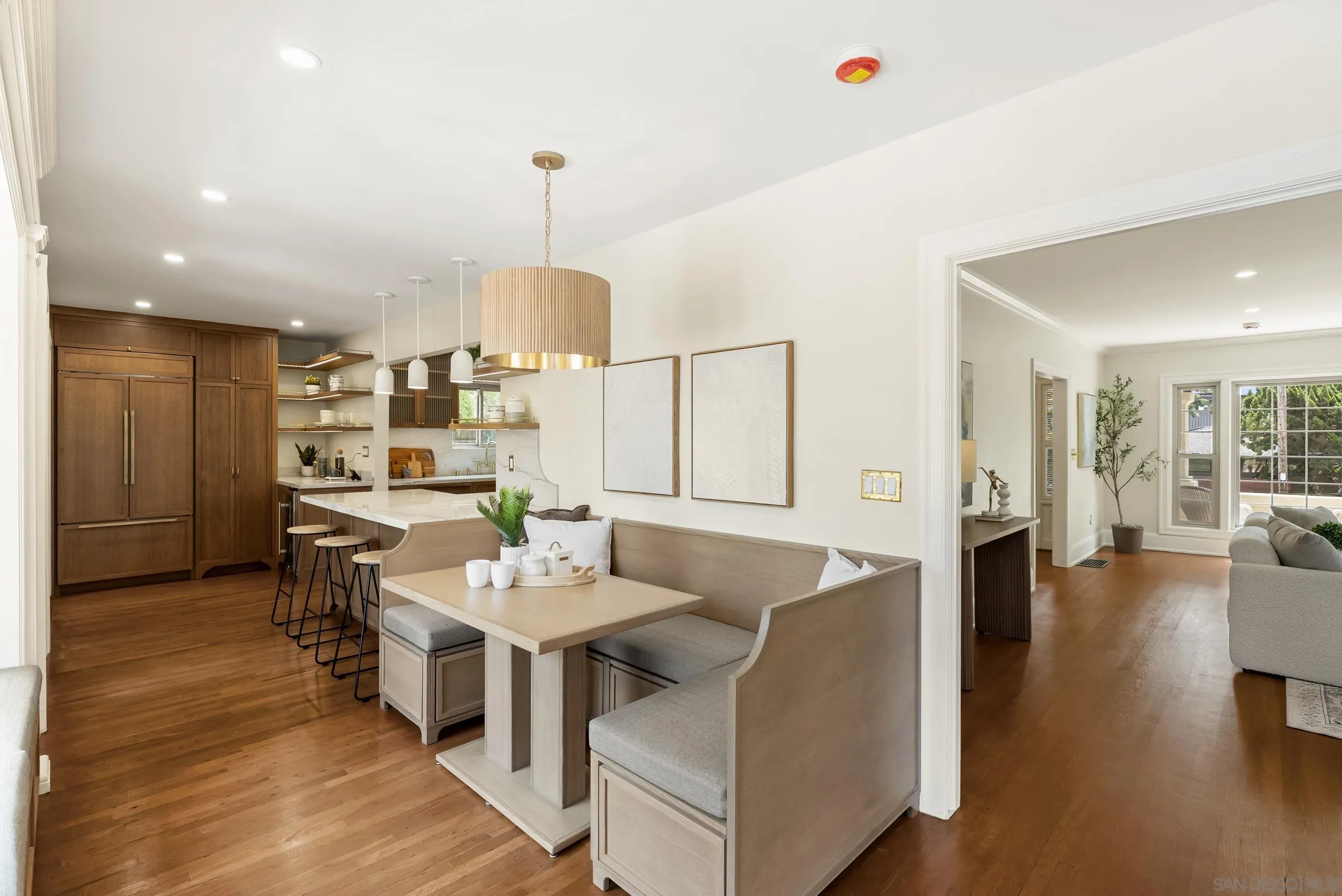 https://cdn.realtyfeed.com/cdn/127/260019305/ac61394b83343af54d0e6501bf5daef5.webp