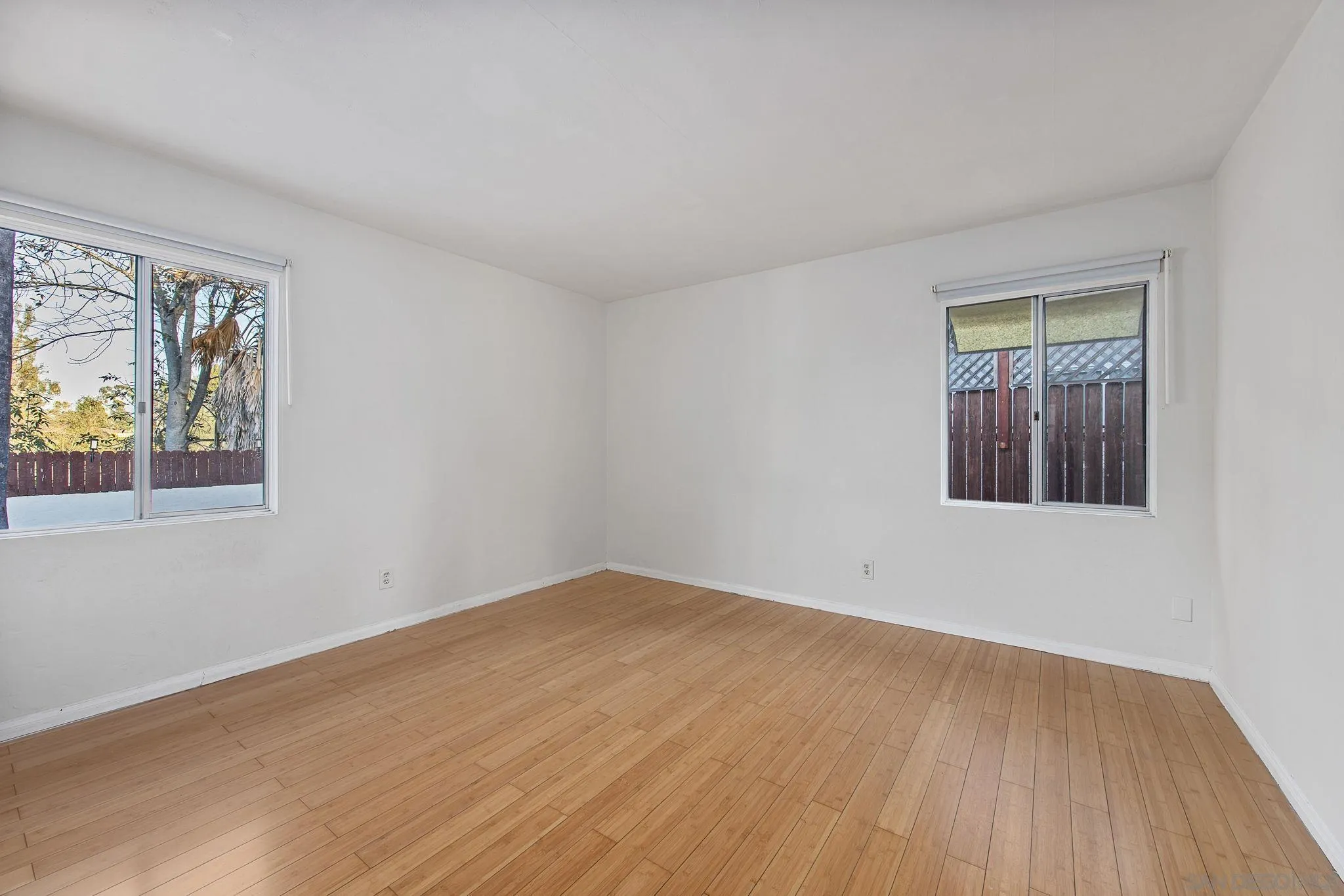 https://cdn.realtyfeed.com/cdn/127/260019306/8cc408825dfe78b401c69c3a948a1e15.webp