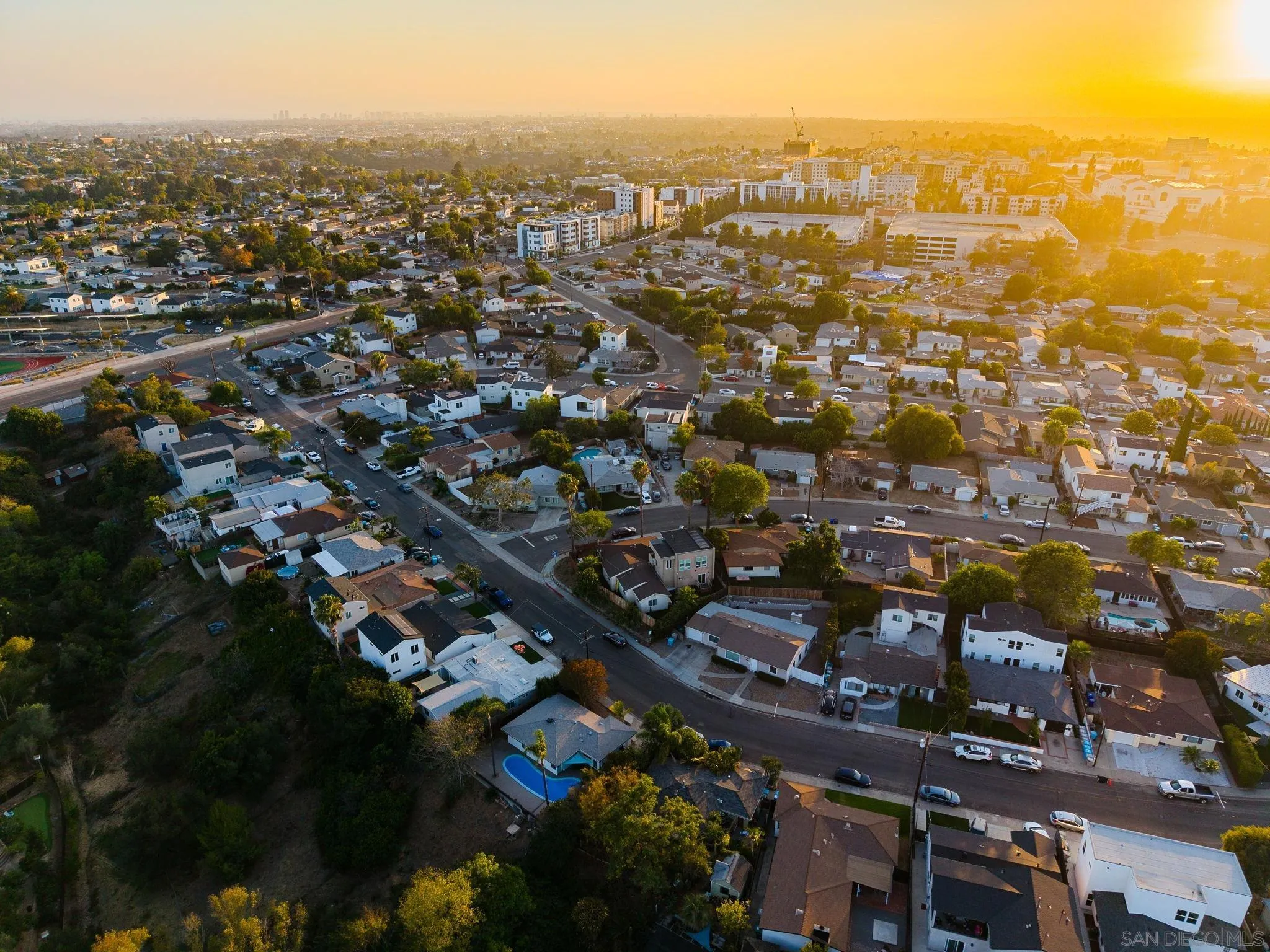 https://cdn.realtyfeed.com/cdn/127/260019306/b3ae021f74473f0add2a42787b16b928.webp