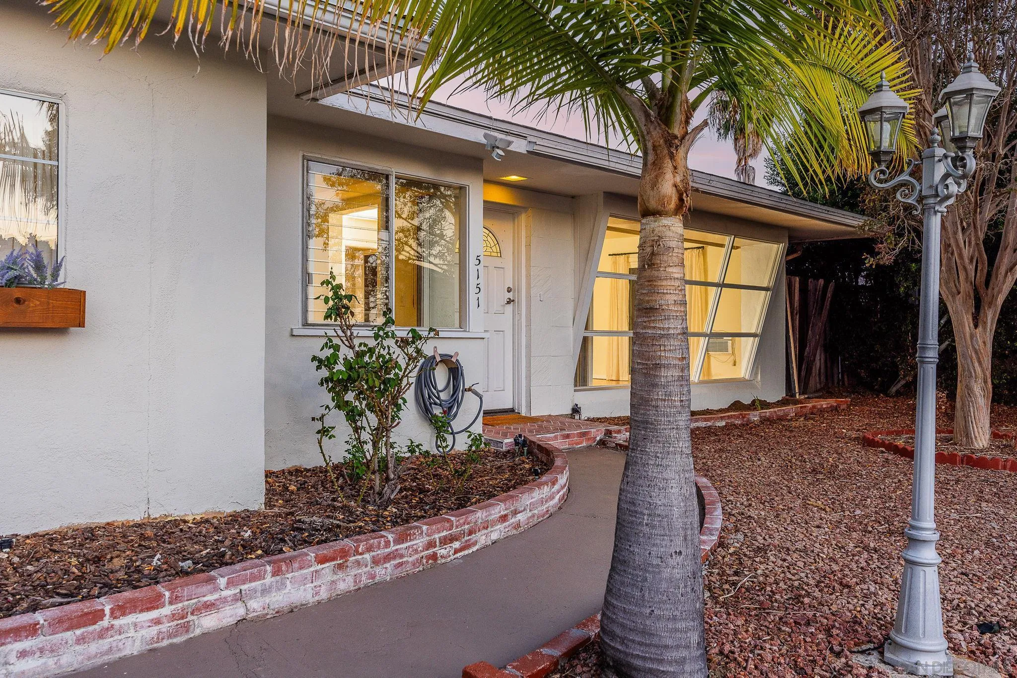 https://cdn.realtyfeed.com/cdn/127/260019306/b813ba2f5767e4a86d04f7b5d63b0e27.webp
