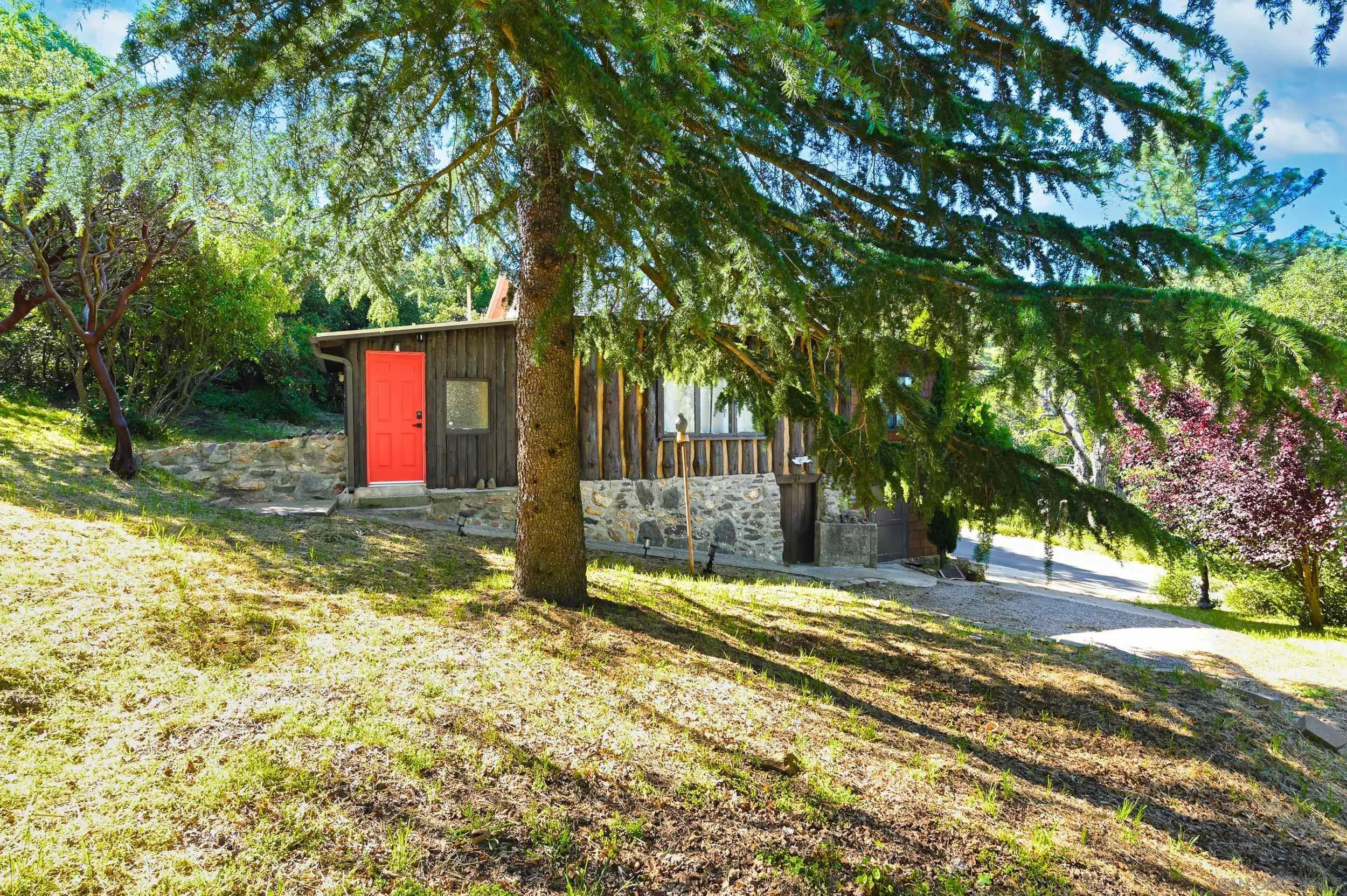 https://cdn.realtyfeed.com/cdn/127/260019307/5e54cec7d5f8455bfacc210af6ff193f.webp