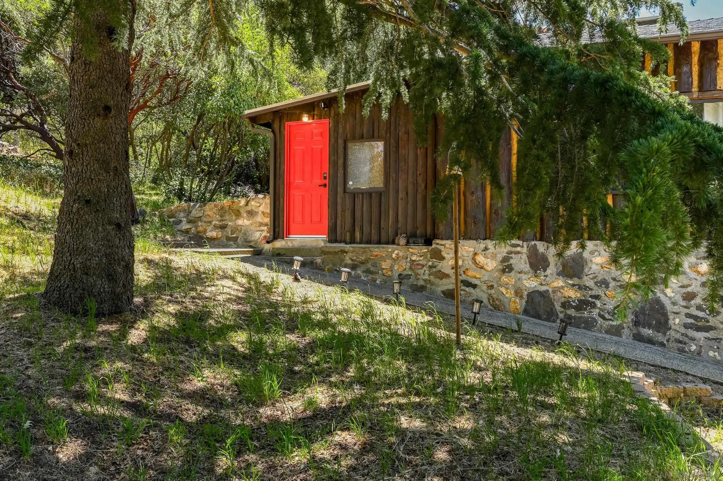 https://cdn.realtyfeed.com/cdn/127/260019307/6a000721f0309cf63899d1110a7c2751.webp