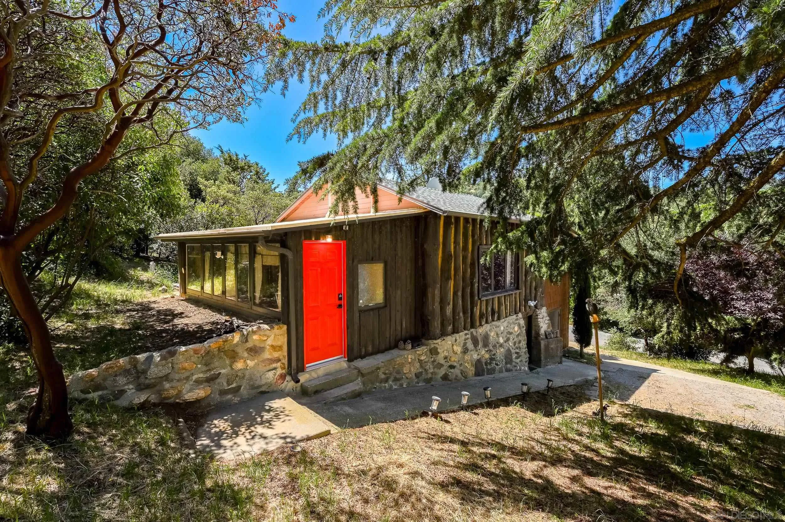 https://cdn.realtyfeed.com/cdn/127/260019307/6eafa398585588c39c67194aec8b5460.webp