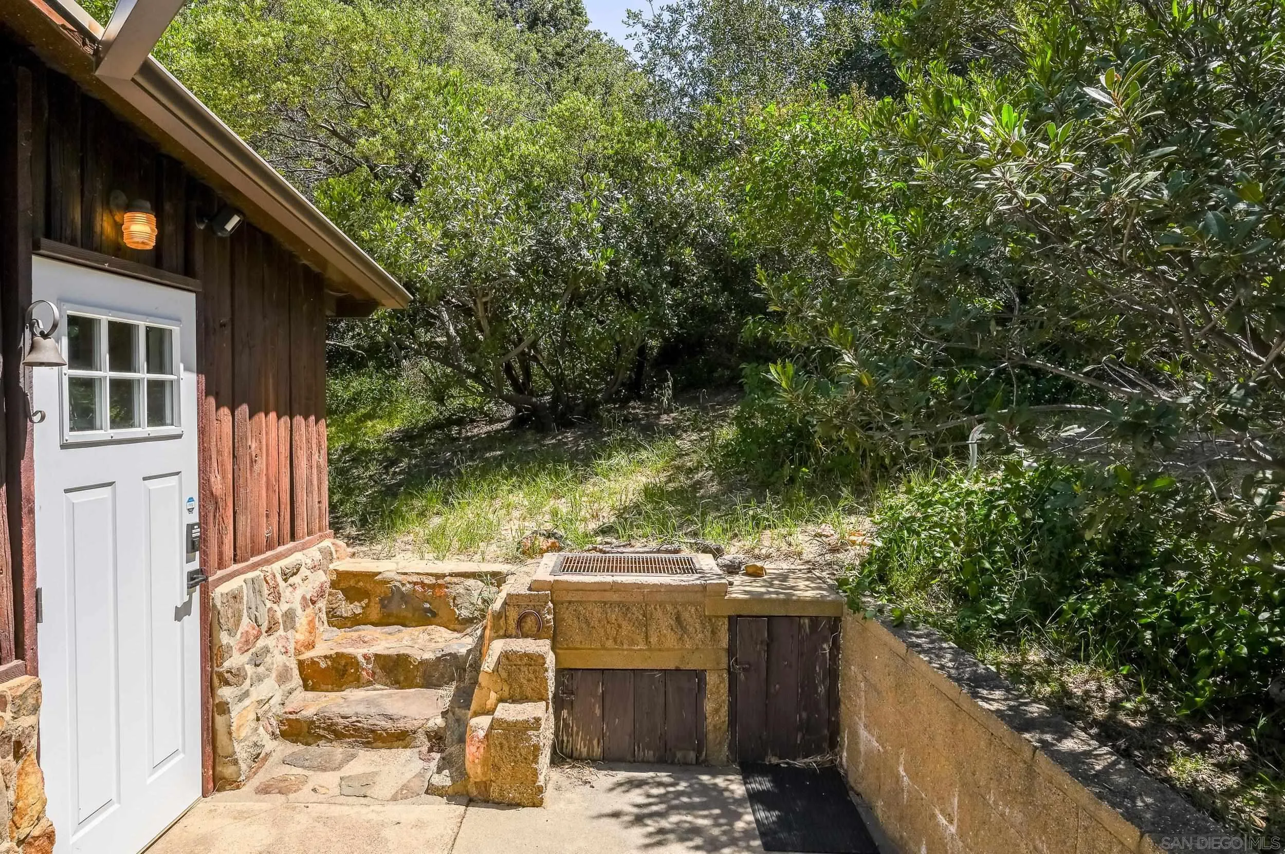 https://cdn.realtyfeed.com/cdn/127/260019307/855bc266c8374d0874c4c48e3b9ea421.webp