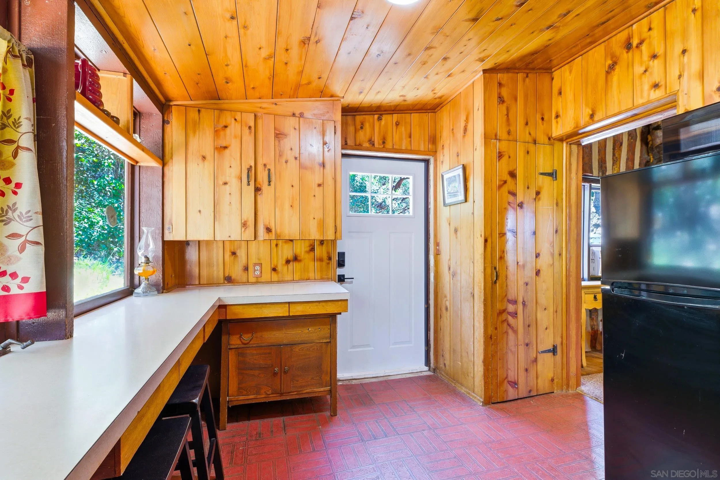 https://cdn.realtyfeed.com/cdn/127/260019307/9881980c12b2d12fd1cf02520b70e310.webp