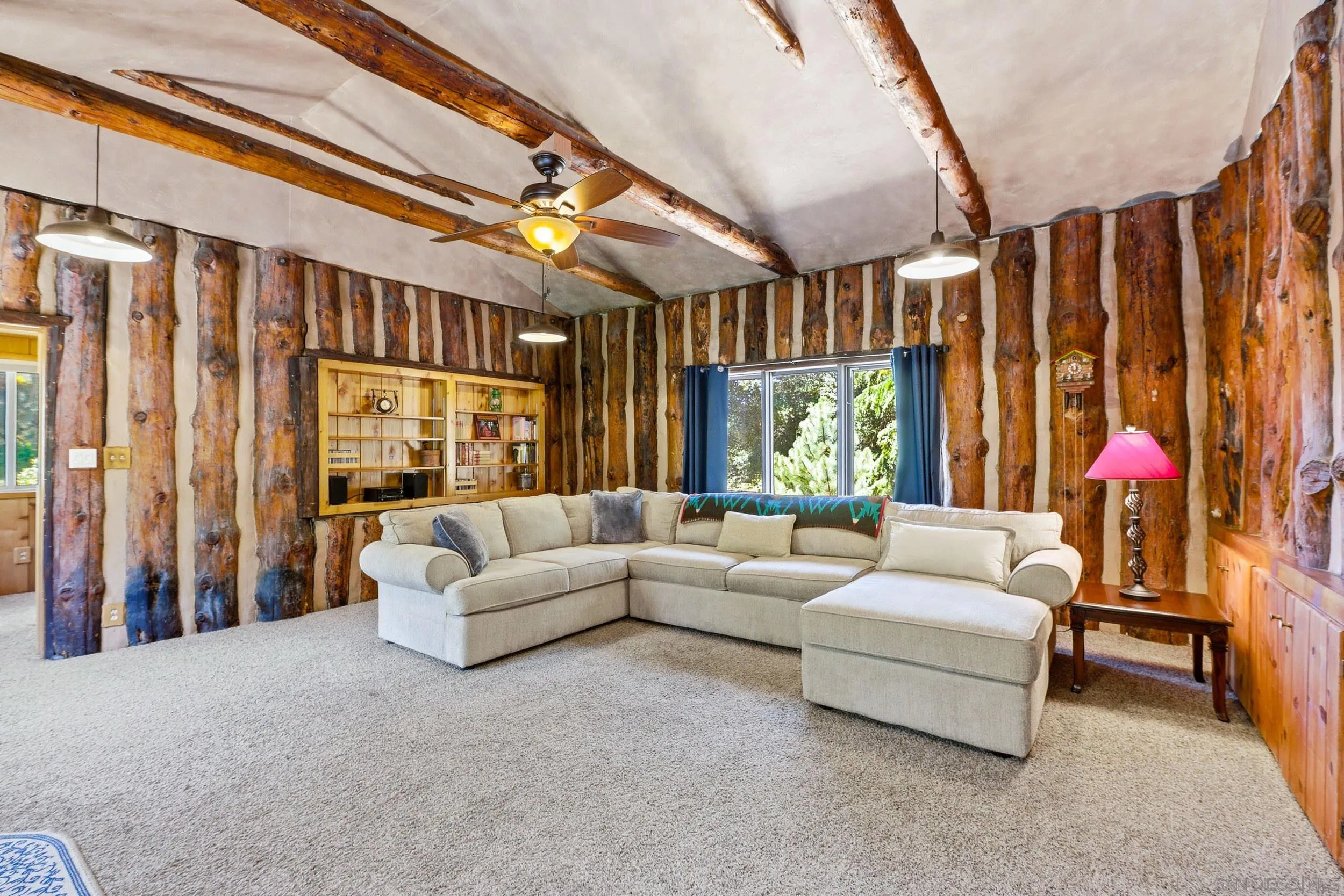 https://cdn.realtyfeed.com/cdn/127/260019307/a075981bb6b1c1508e7c0980018f1c65.webp