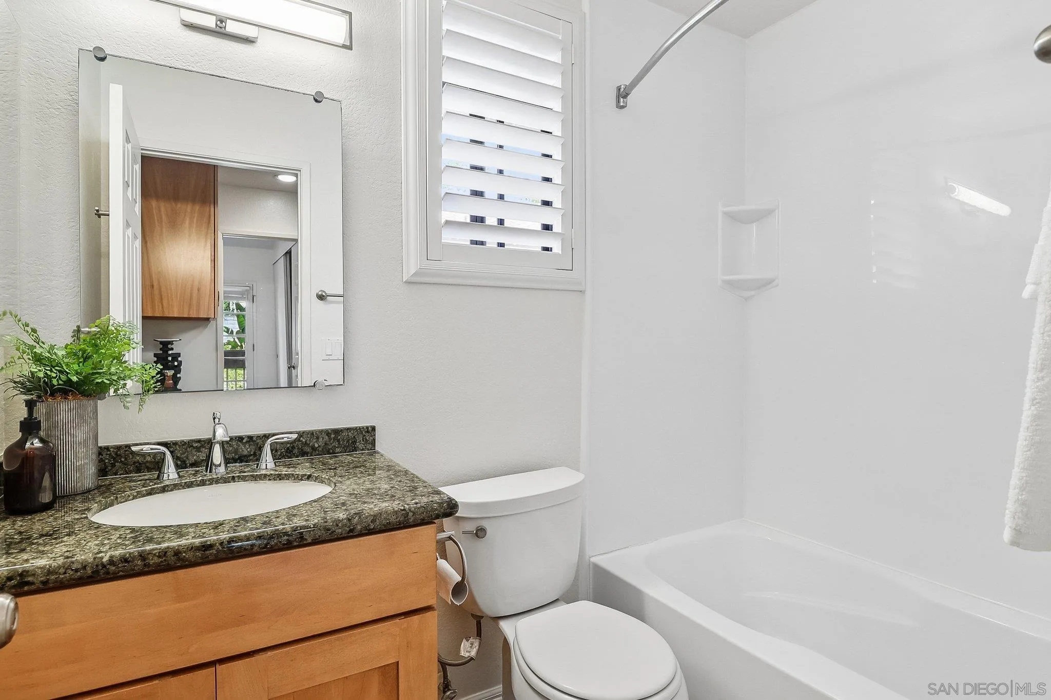 Photo #21: 260019308 Listing: Photo #21