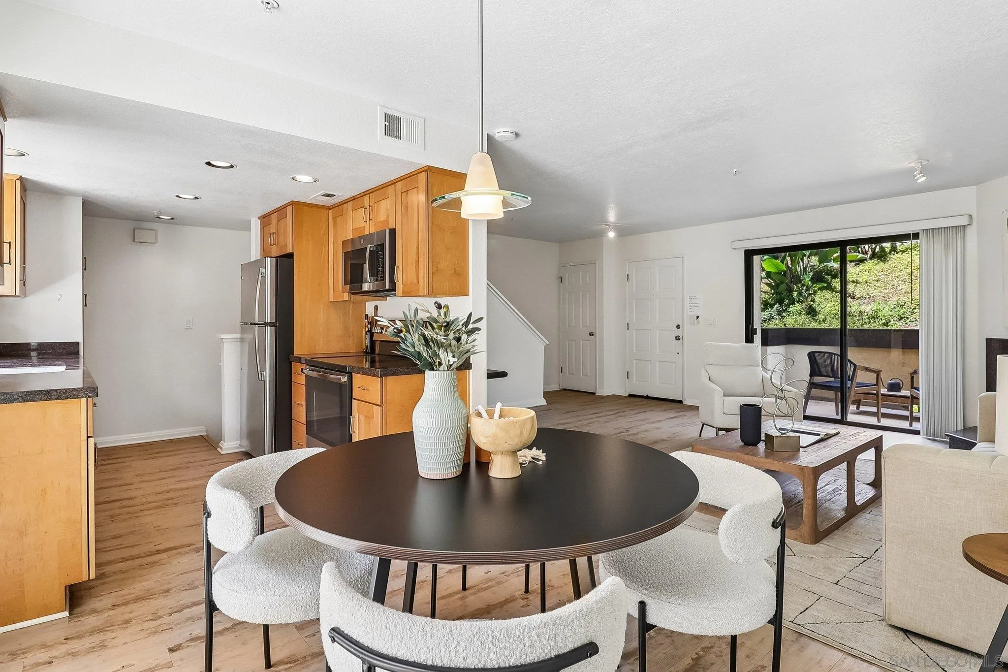 Photo #11: 260019308 Listing: Photo #11