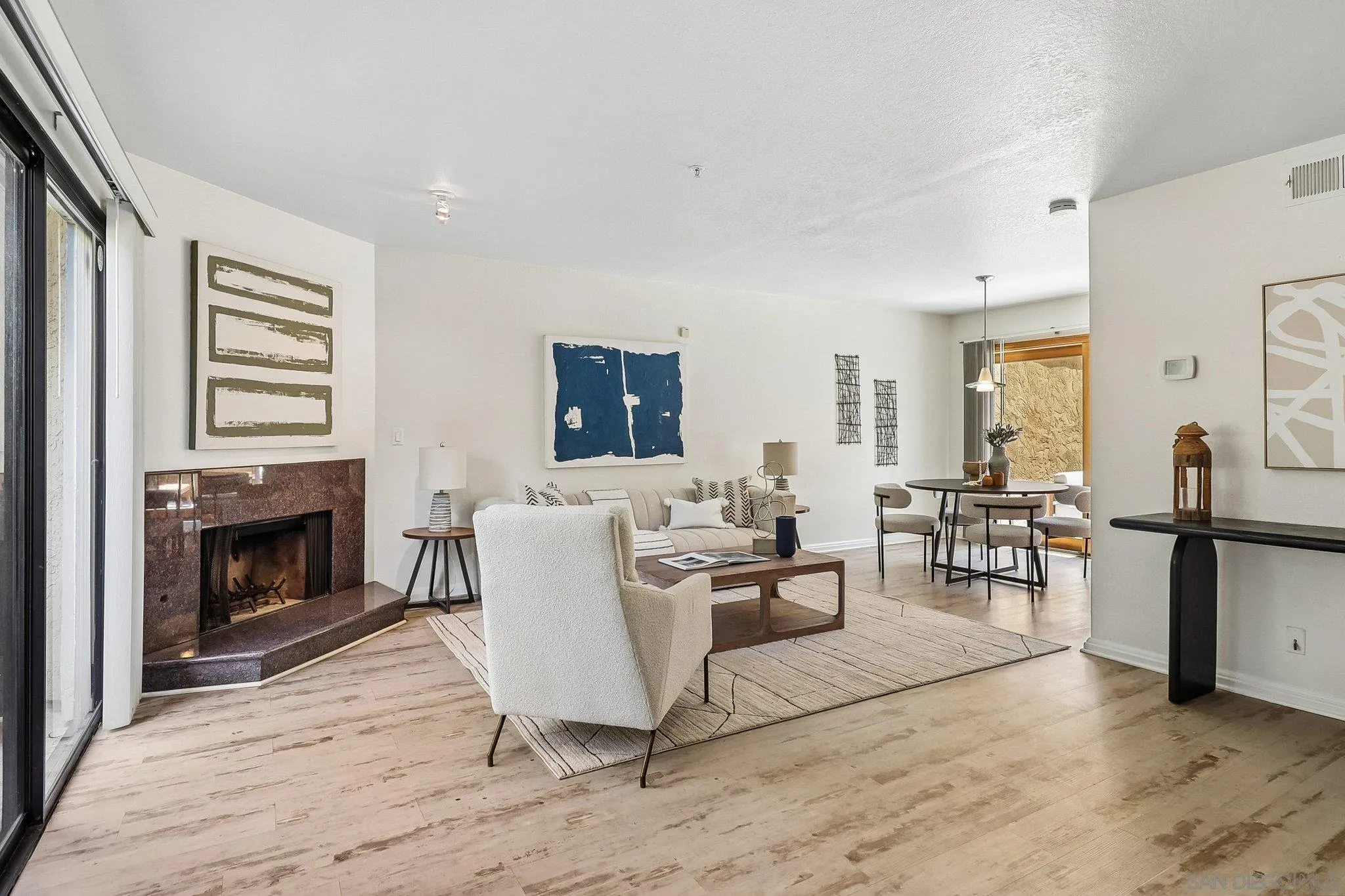 Photo #12: 260019308 Listing: Photo #12