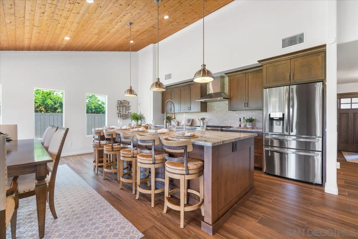https://cdn.realtyfeed.com/cdn/127/260019310/1322304b2314503581df58882c6f5062.webp