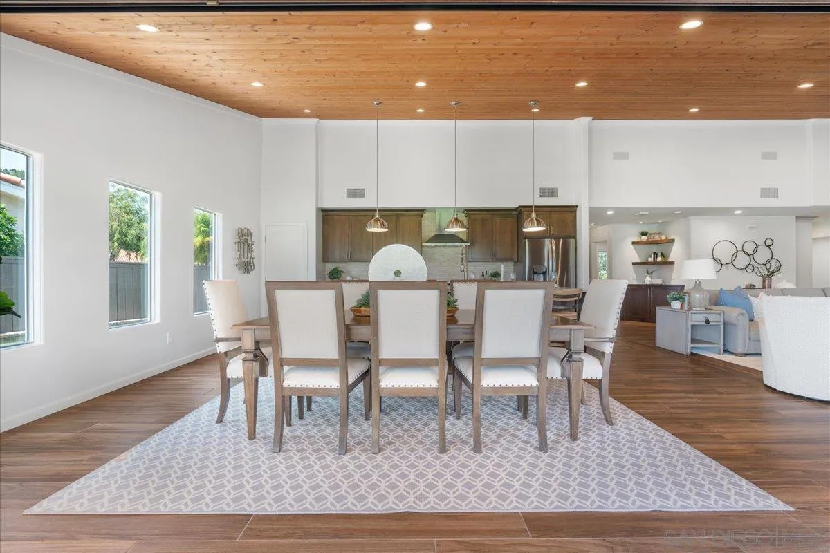 https://cdn.realtyfeed.com/cdn/127/260019310/350ece686777ee97e38b40790180cf8b.webp
