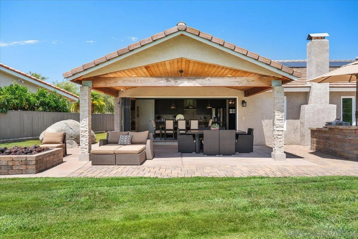 https://cdn.realtyfeed.com/cdn/127/260019310/ef9d2e3c8f44b43340c7811696584669.webp