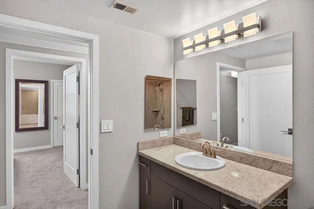 Photo #13: 260019313 Listing: Photo #13