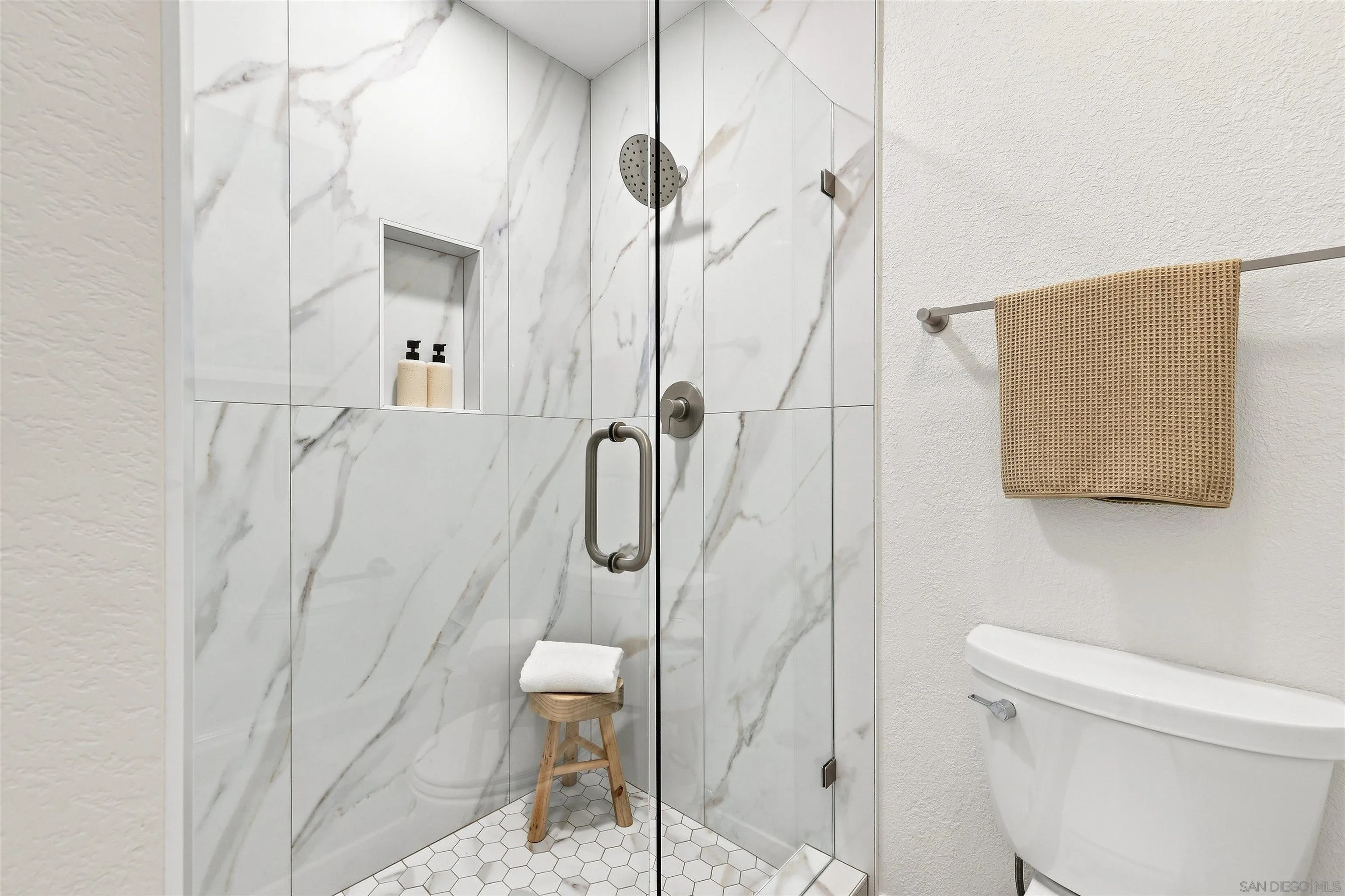 https://cdn.realtyfeed.com/cdn/127/260019315/6505c25cd843e41c2679f9493e3479f8.webp