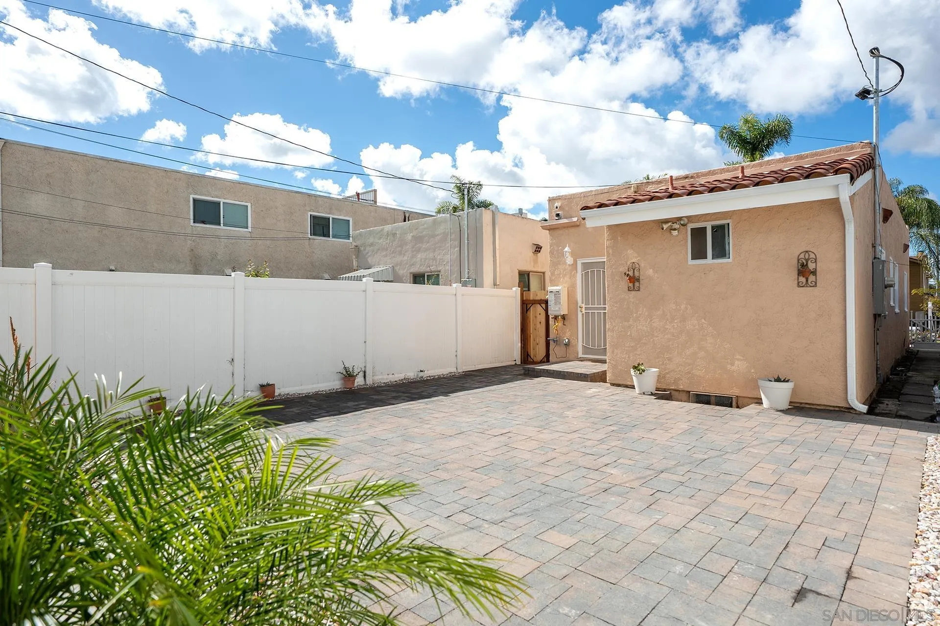 https://cdn.realtyfeed.com/cdn/127/260019316/235acb2d3b874ab716729da9f930b44e.webp