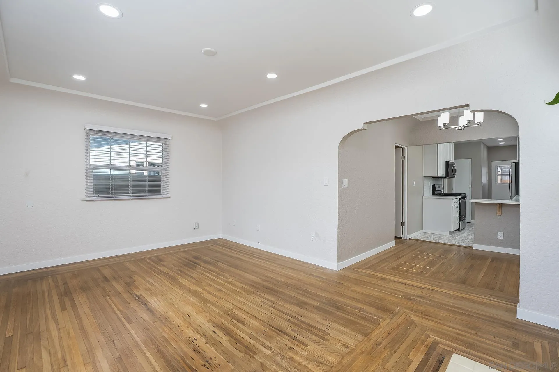 https://cdn.realtyfeed.com/cdn/127/260019316/3bc2e6fab156d8cb683bceef6ed27209.webp