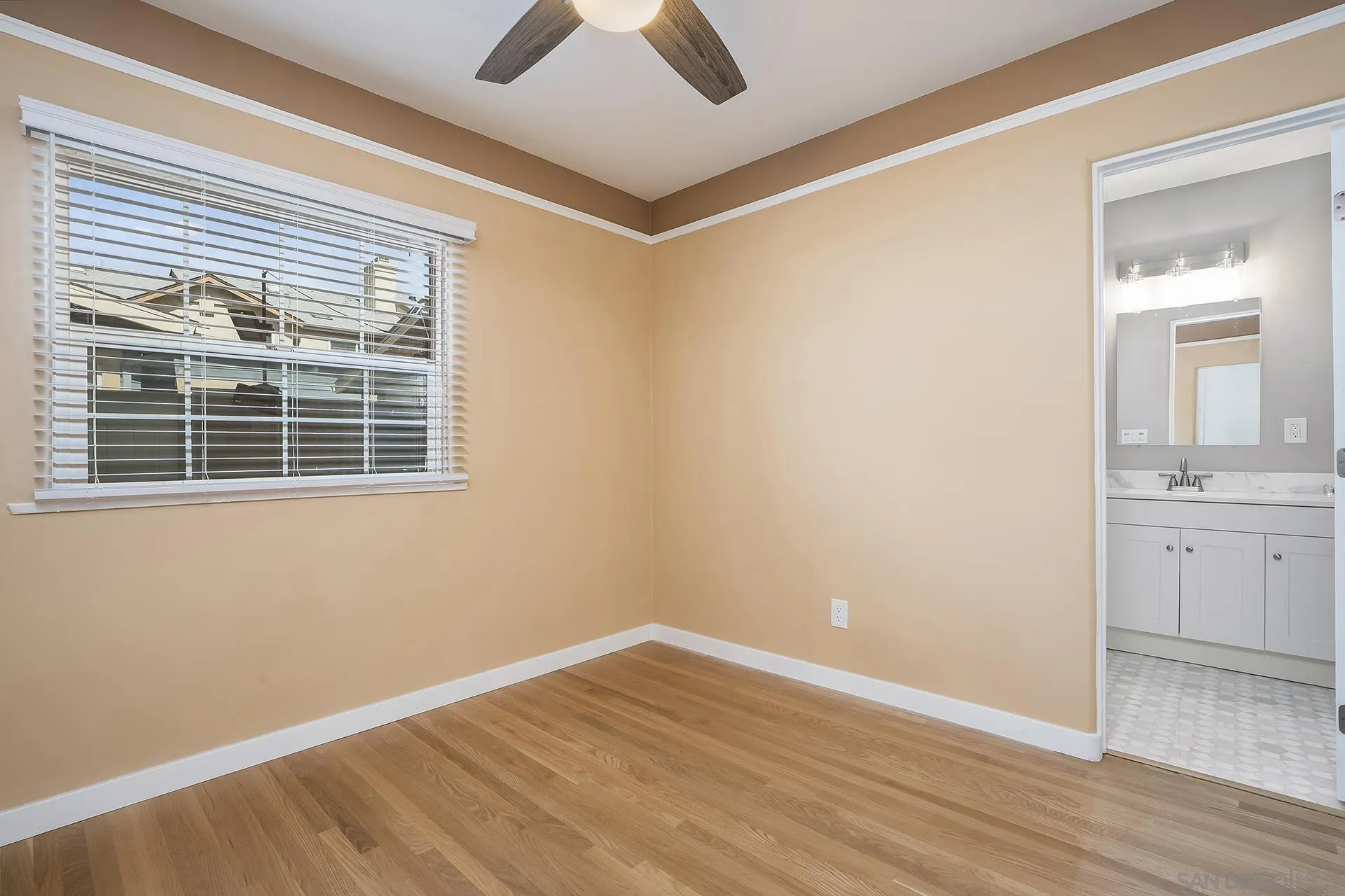 https://cdn.realtyfeed.com/cdn/127/260019316/4d0f643f0046aadeb1f122f912cb8c26.webp