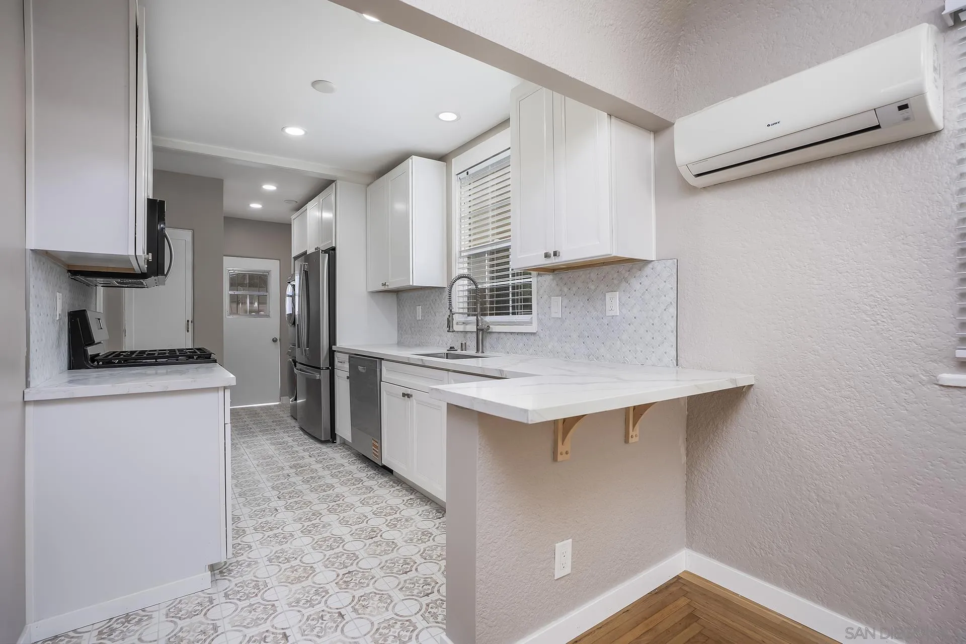 https://cdn.realtyfeed.com/cdn/127/260019316/a2263b694566525973ba86a0b37c8cf1.webp
