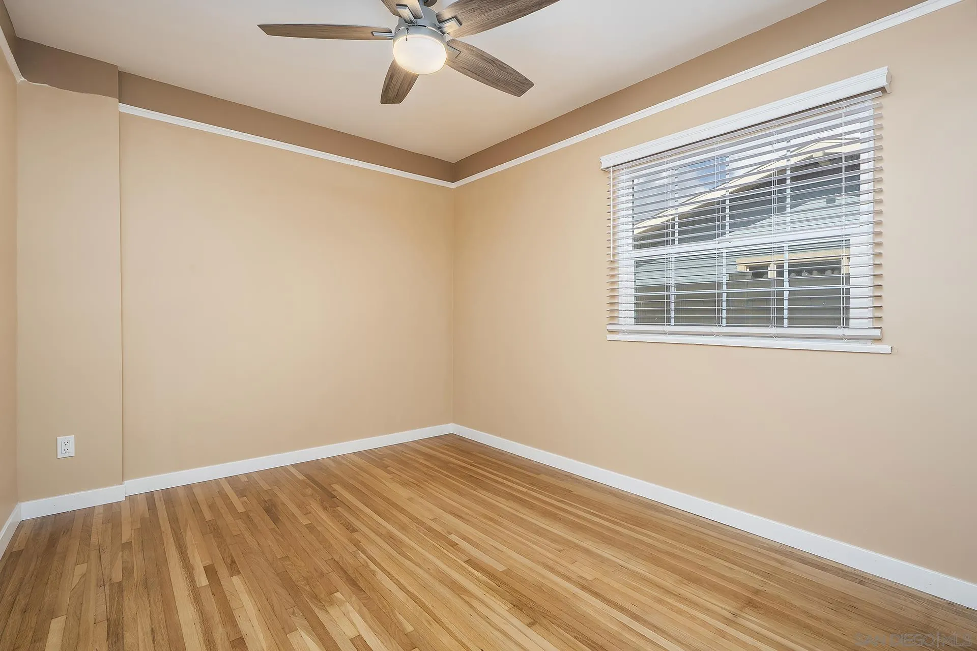 https://cdn.realtyfeed.com/cdn/127/260019316/b39f7b9dd26e685bb7a820508acc309b.webp