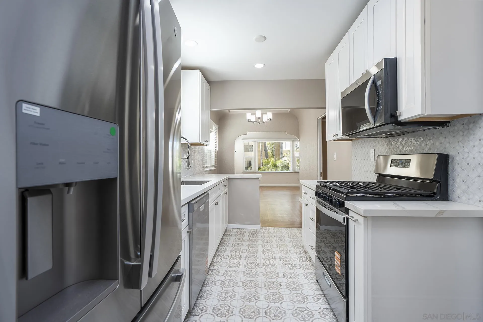 https://cdn.realtyfeed.com/cdn/127/260019316/ea3456e9bfc00c4e511e6cb3fae294cf.webp