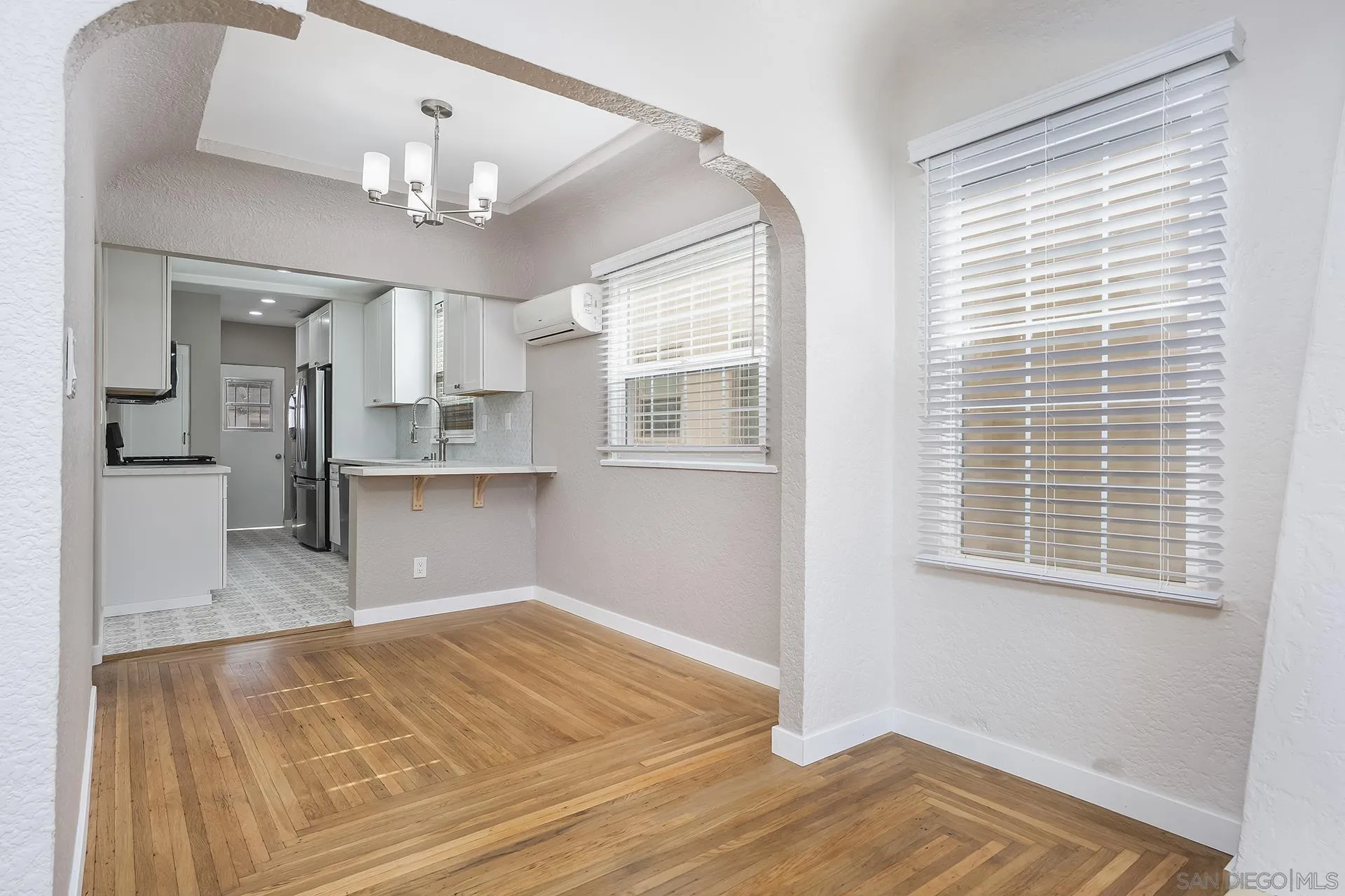 https://cdn.realtyfeed.com/cdn/127/260019316/f5fdda095103d52b956637c7dbc23c55.webp