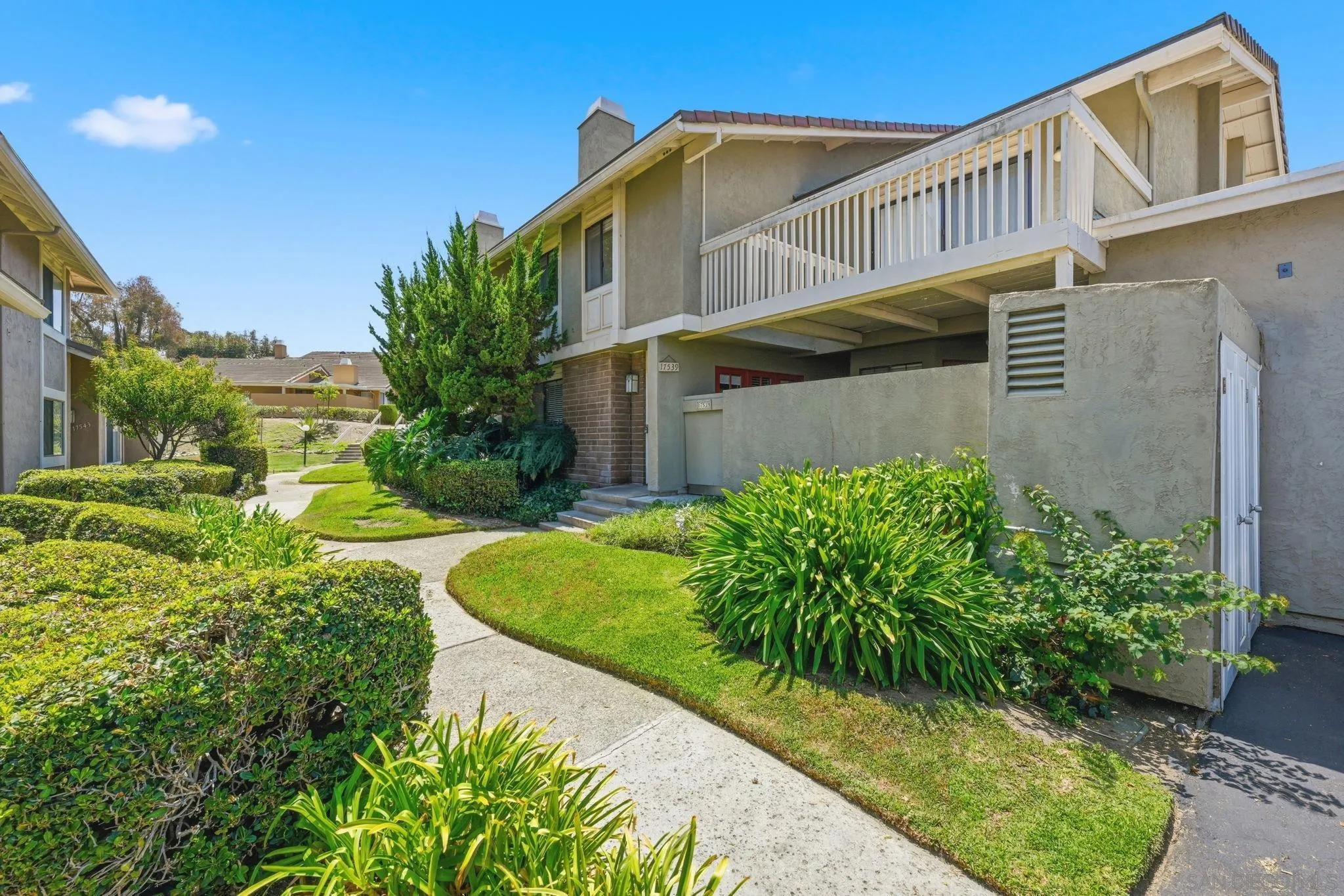 Photo #1: 260019317 Listing: Photo #1