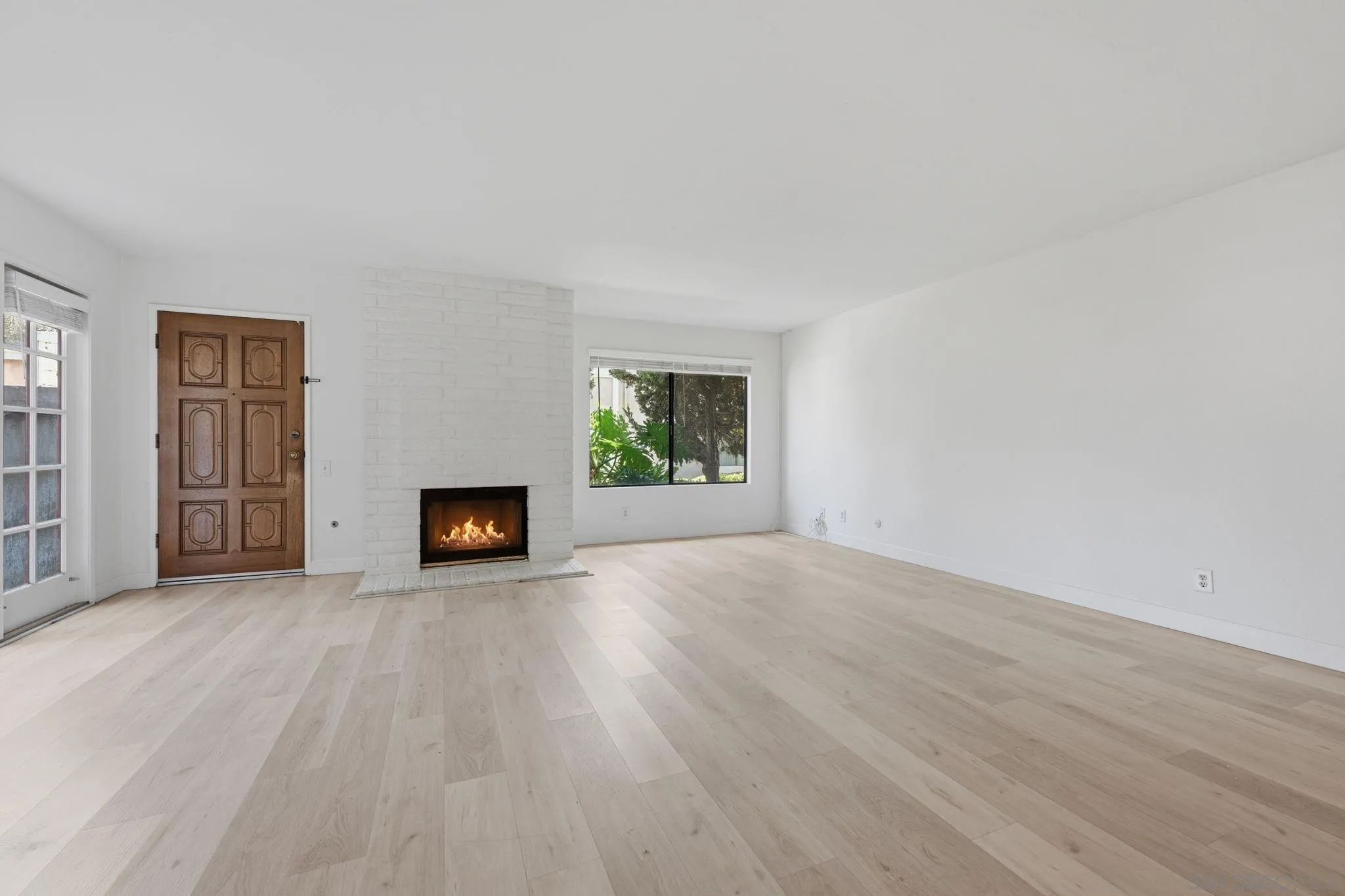 Photo #3: 260019317 Listing: Photo #3