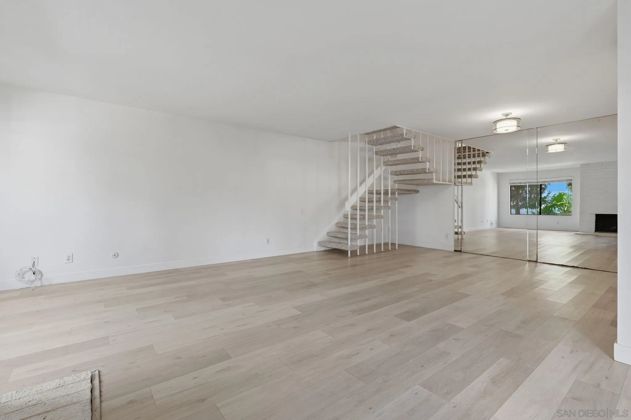 Photo #5: 260019317 Listing: Photo #5