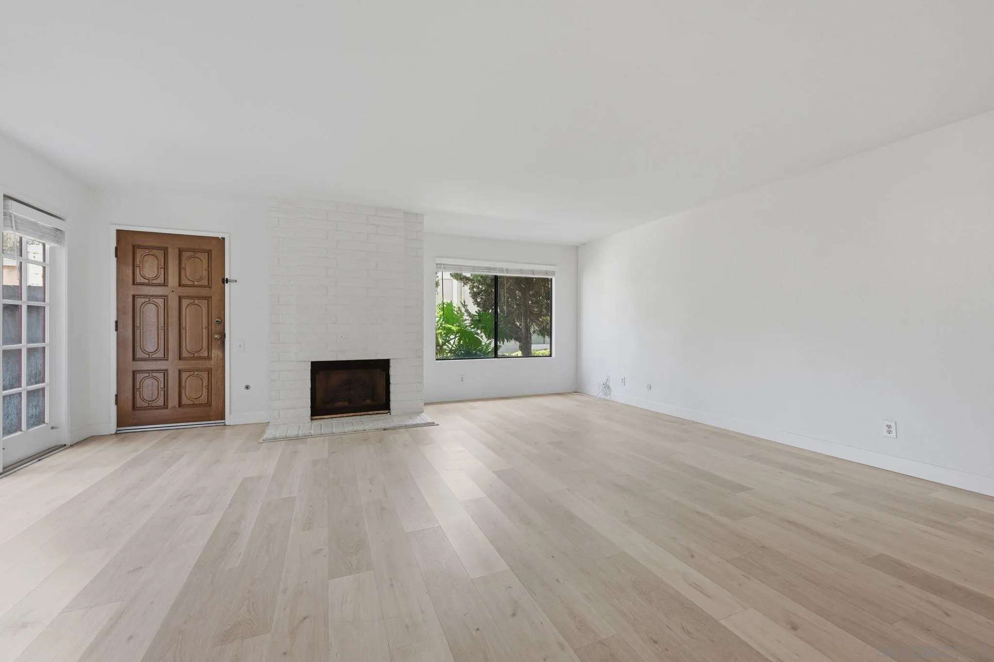 Photo #4: 260019317 Listing: Photo #4