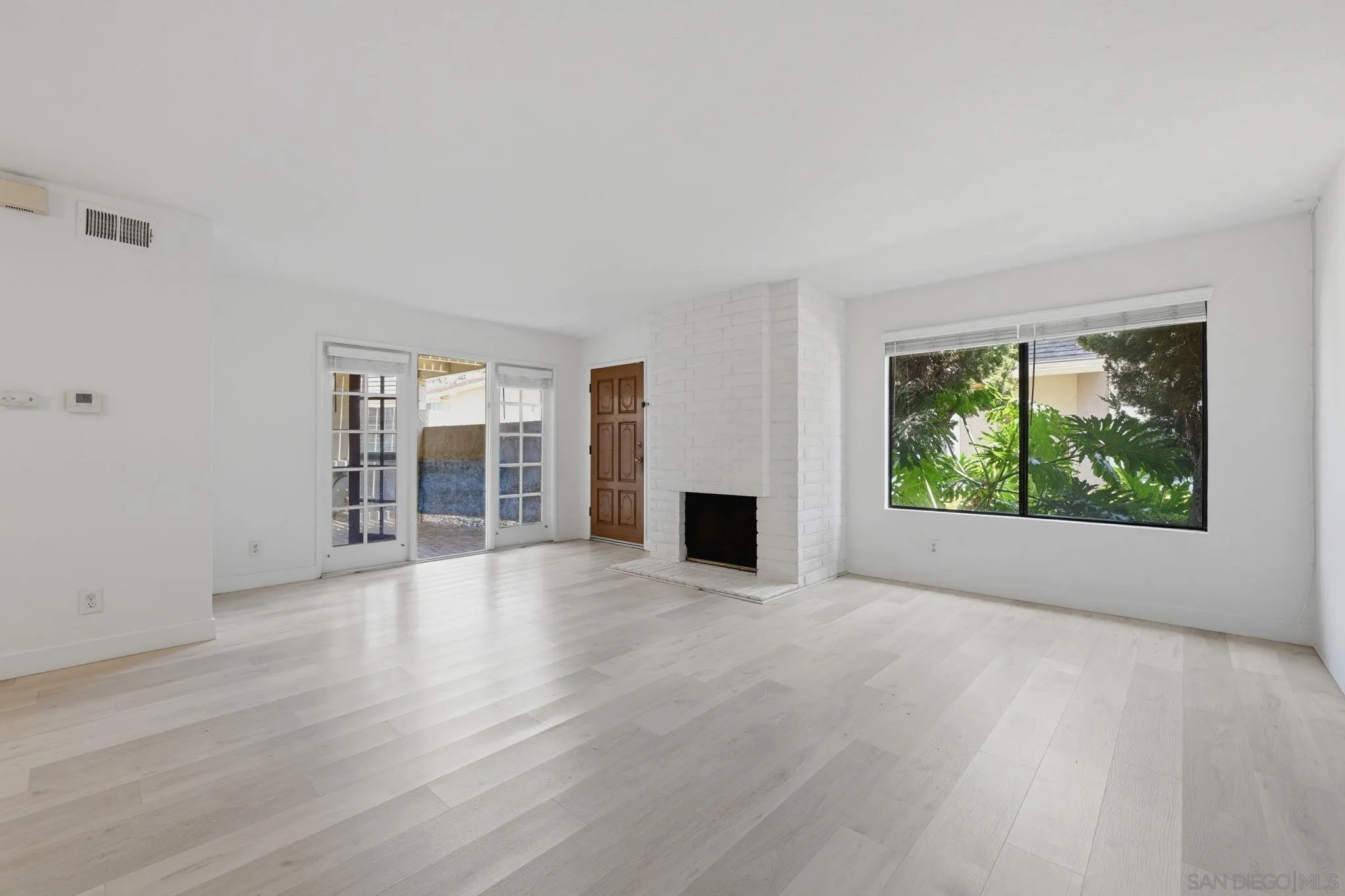 Photo #6: 260019317 Listing: Photo #6