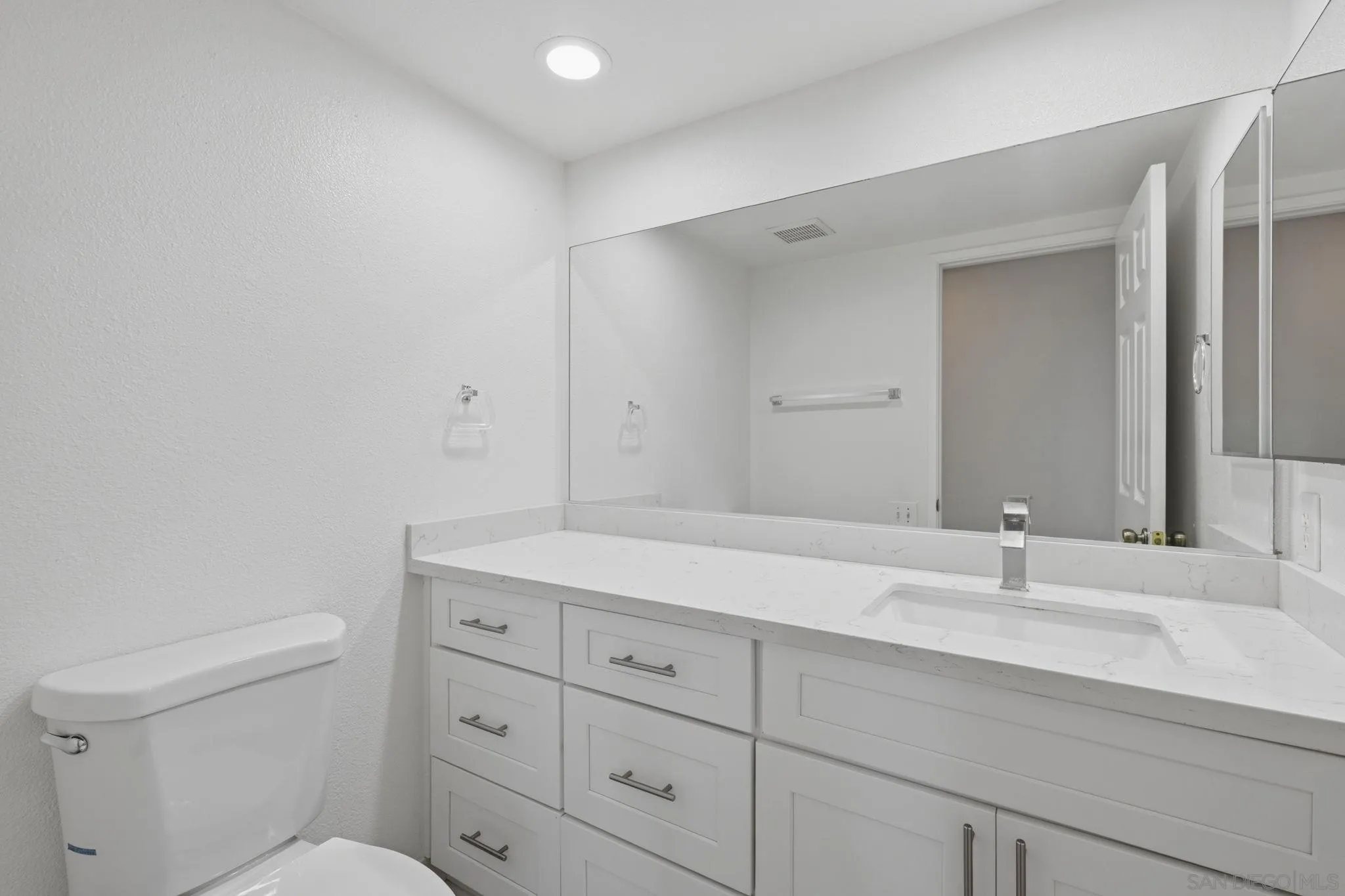 Photo #16: 260019317 Listing: Photo #16