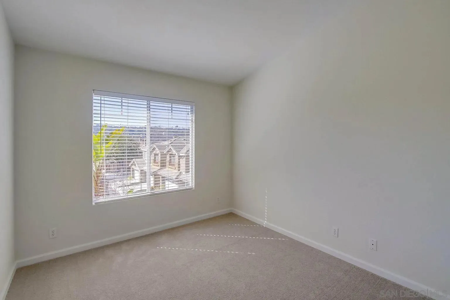 Photo #27: 260019318 Listing: Photo #27