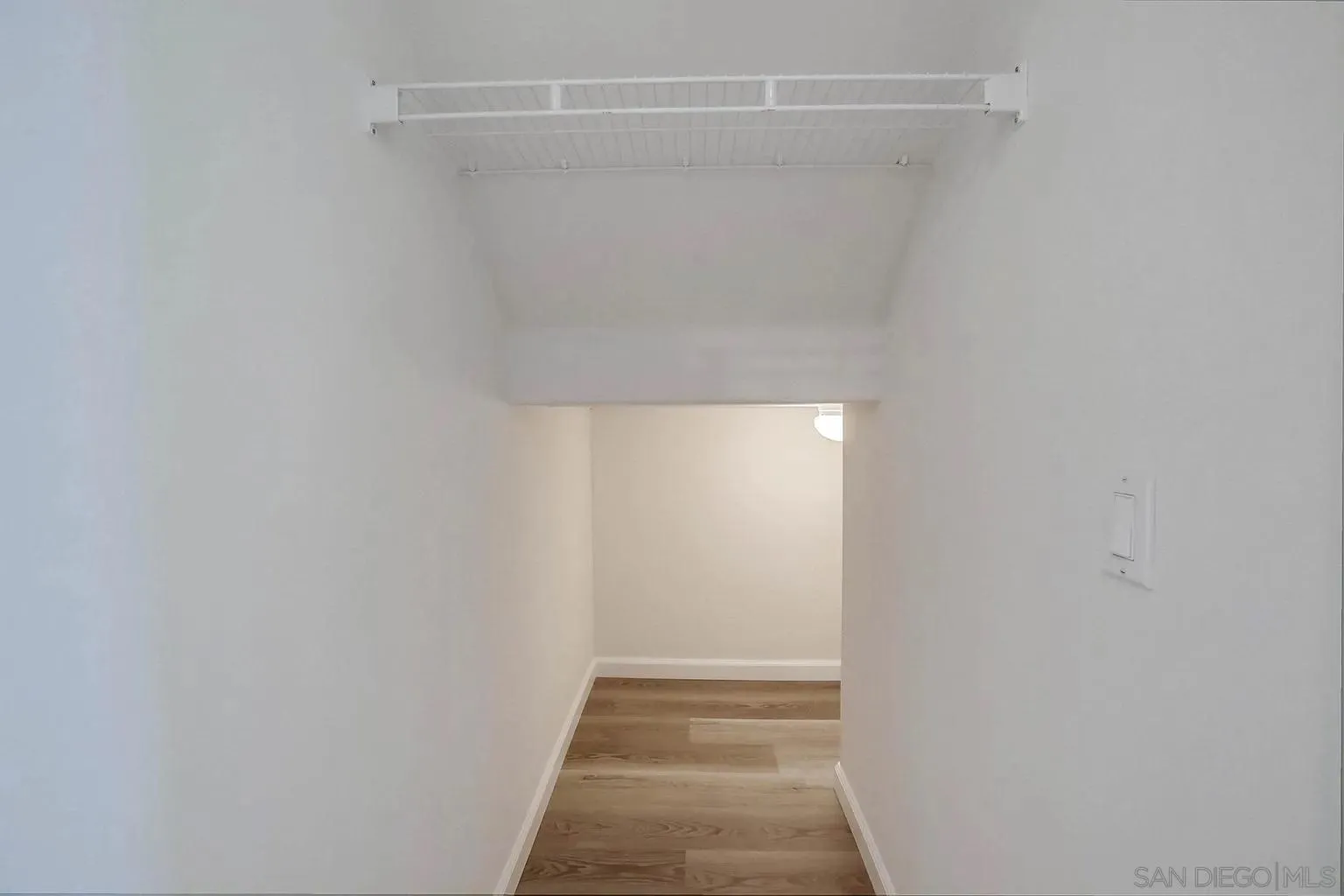 Photo #8: 260019318 Listing: Photo #8