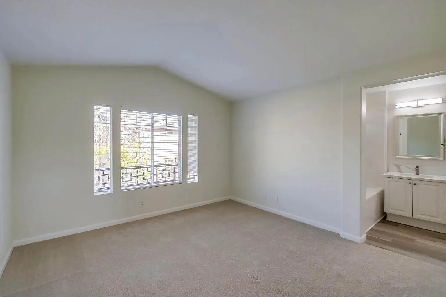 Photo #22: 260019318 Listing: Photo #22