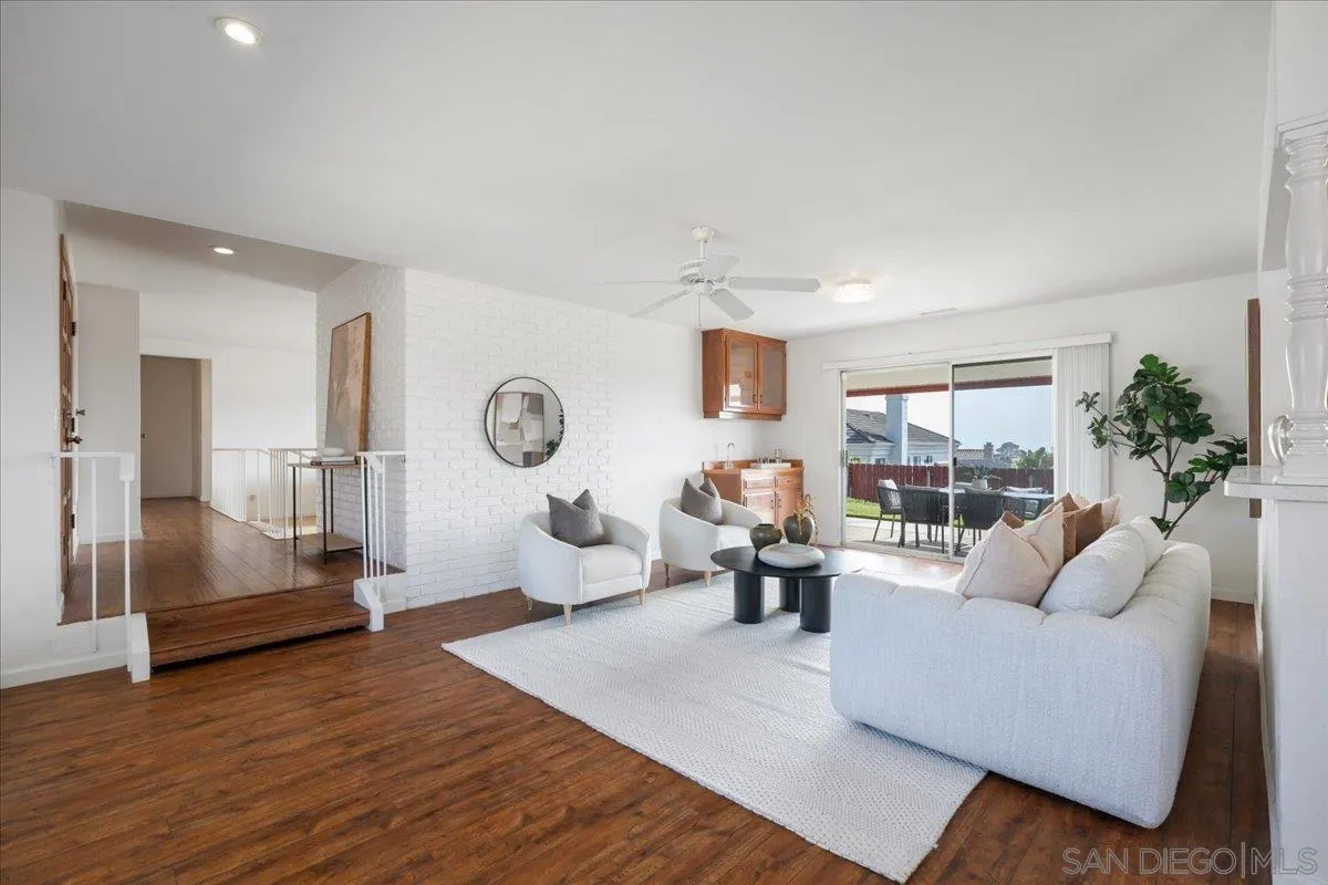 https://cdn.realtyfeed.com/cdn/127/260019321/1873ba41e683d2f26811f464a0a18985.webp